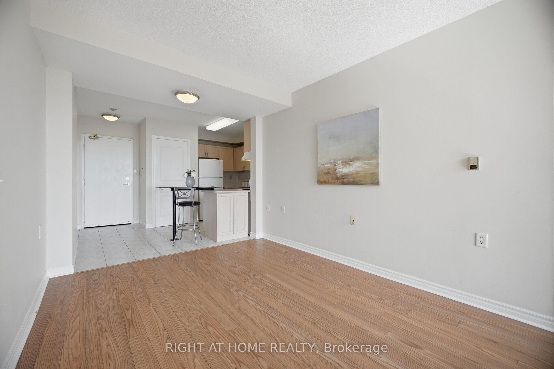Photo 16 of Unit 1106, 200 Burnhamthorpe Road E, Mississauga, City Centre — HOMEH