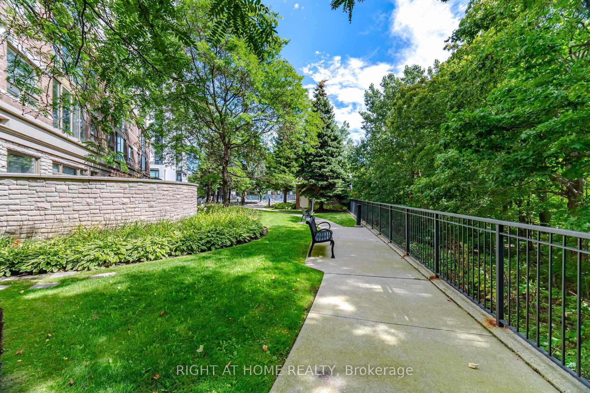Photo 44 of Unit 1106, 200 Burnhamthorpe Road E, Mississauga, City Centre — HOMEH