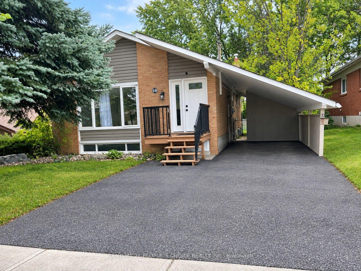 Front of Unit Lwr Lvl, 10 Golfhaven Drive