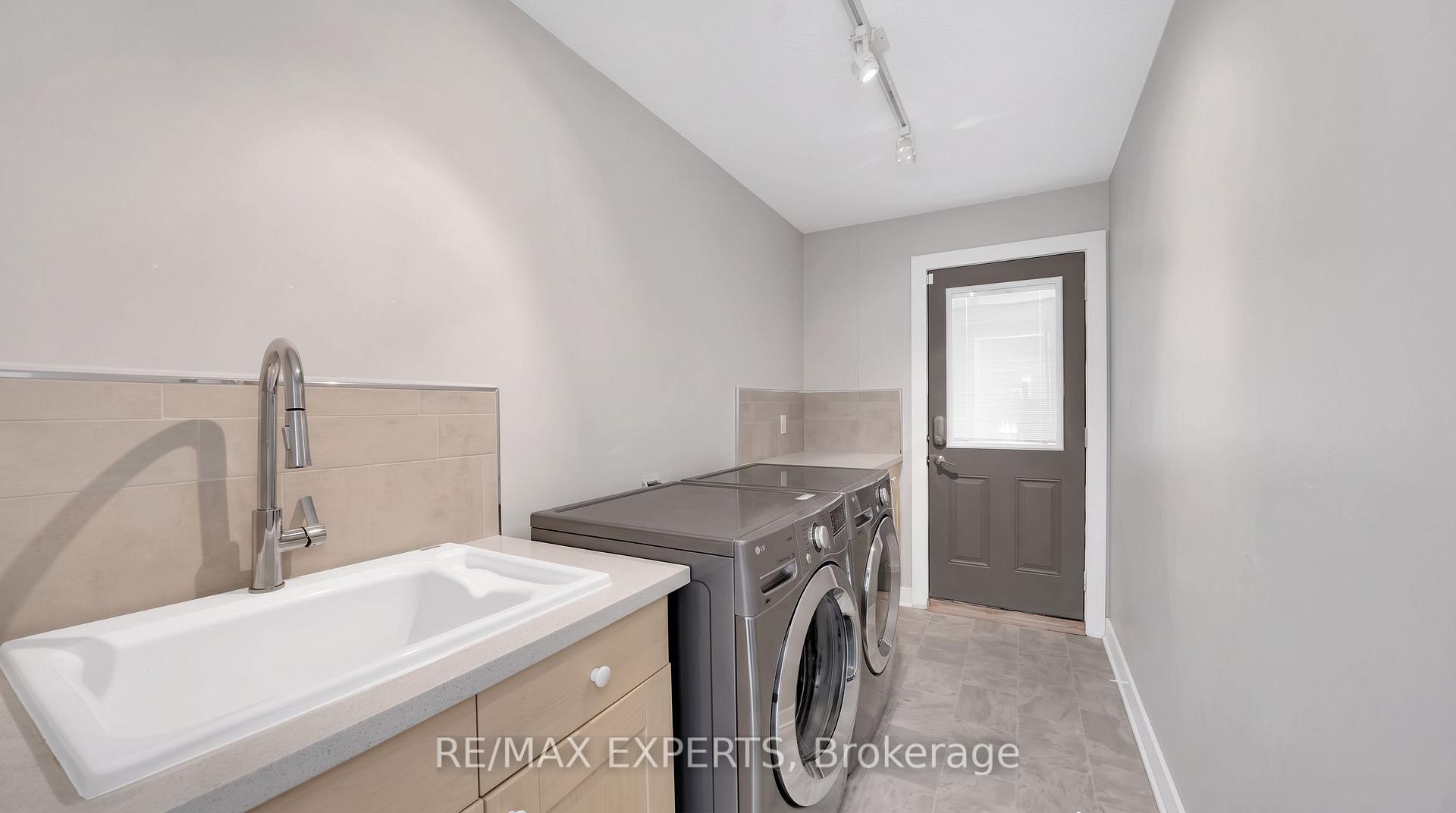 Photo 23 of 10 Kehoe Court, King, Nobleton — HOMEH