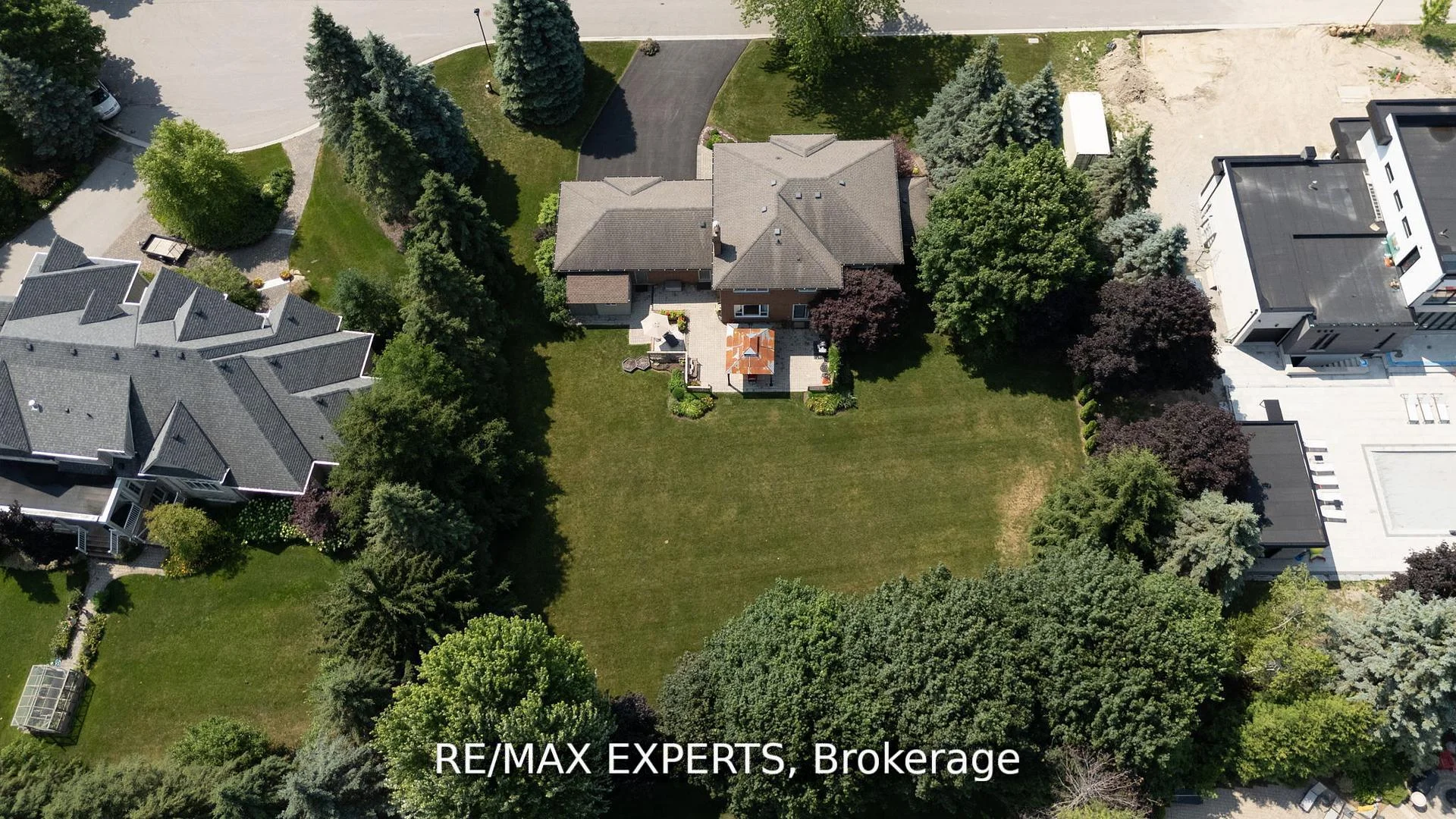 Photo 4 of 10 Kehoe Court, King, Nobleton — HOMEH