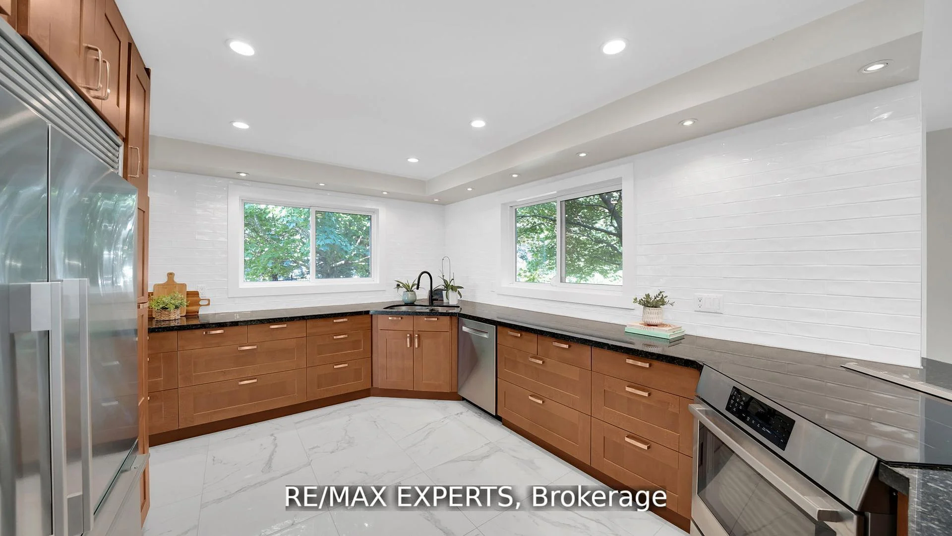 Photo 34 of 10 Kehoe Court, King, Nobleton — HOMEH