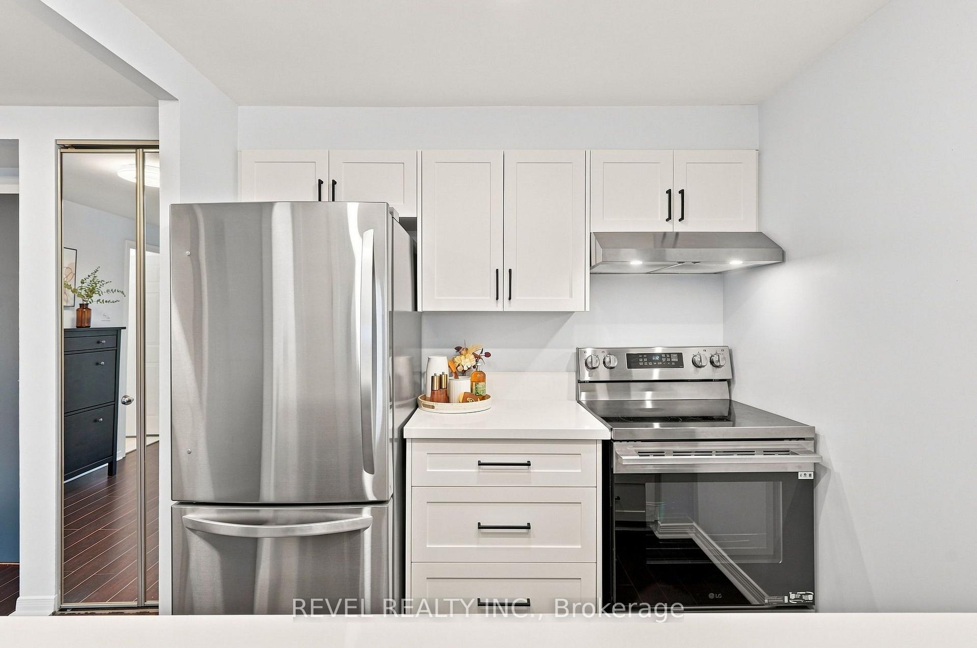 Photo 5 of Unit 306, 1655 Pickering Parkway, Pickering, Village East — HOMEH