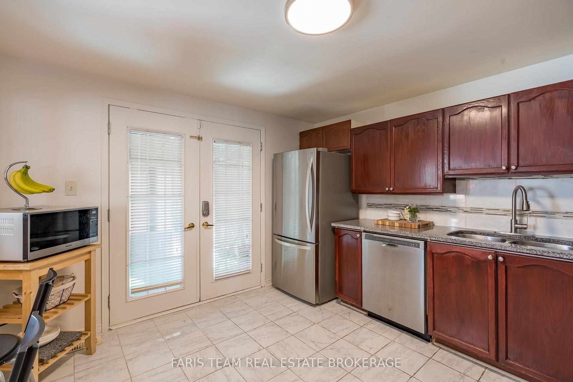 Photo 5 of 41 Willow Drive, Barrie, Holly — HOMEH