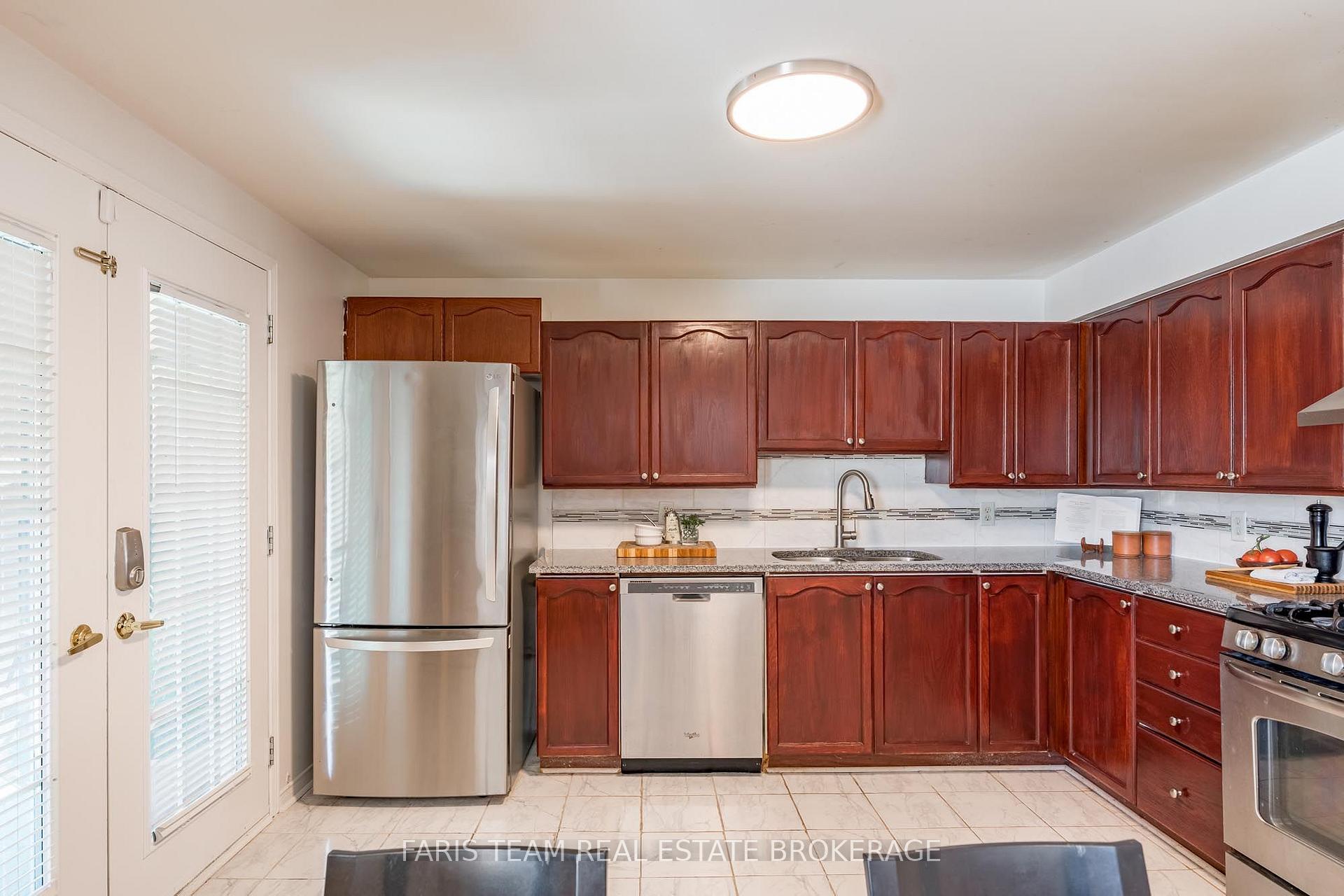 Photo 8 of 41 Willow Drive, Barrie, Holly — HOMEH