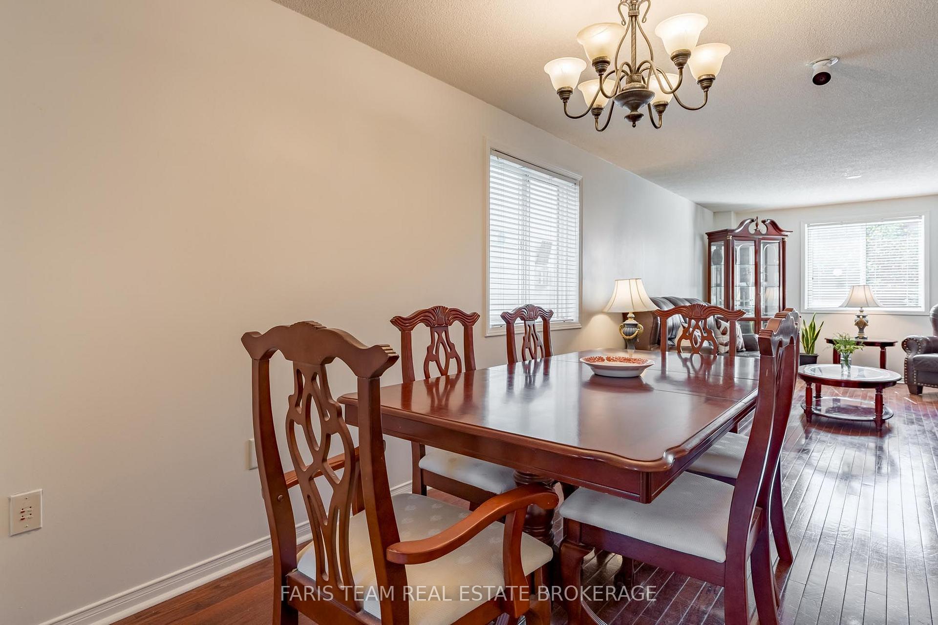 Photo 9 of 41 Willow Drive, Barrie, Holly — HOMEH