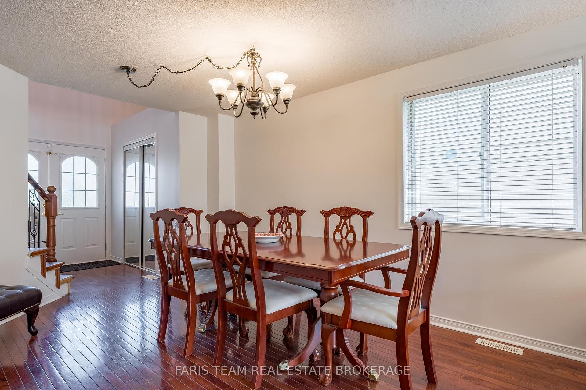 Photo 10 of 41 Willow Drive, Barrie, Holly — HOMEH