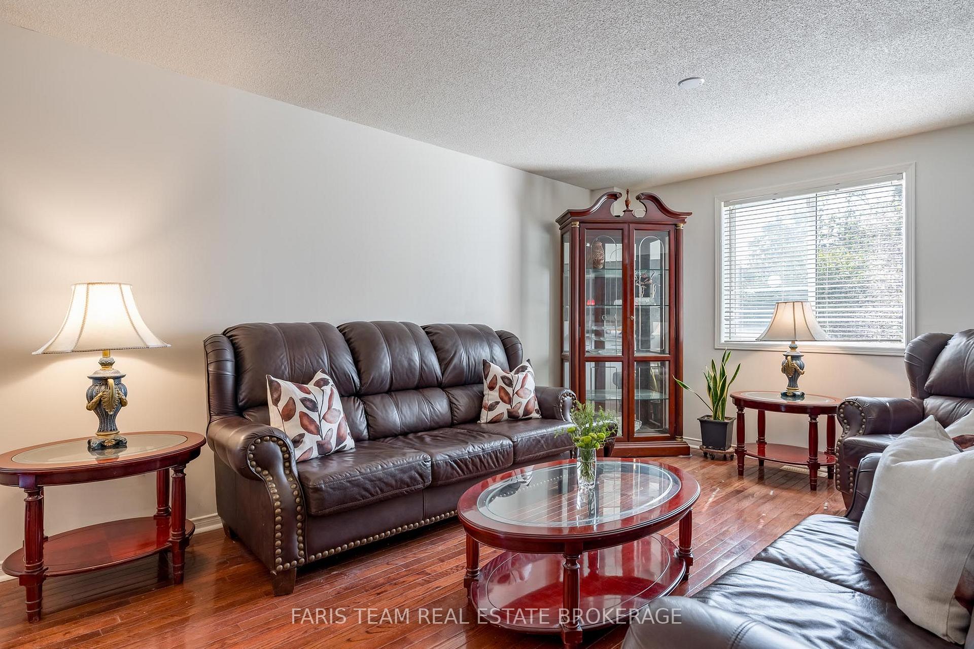 Photo 11 of 41 Willow Drive, Barrie, Holly — HOMEH