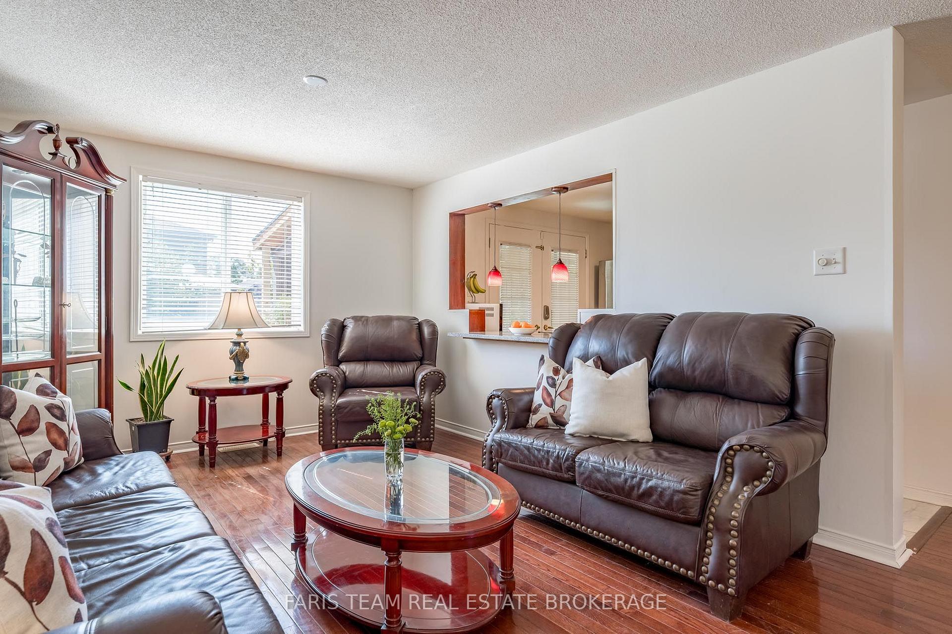 Photo 12 of 41 Willow Drive, Barrie, Holly — HOMEH