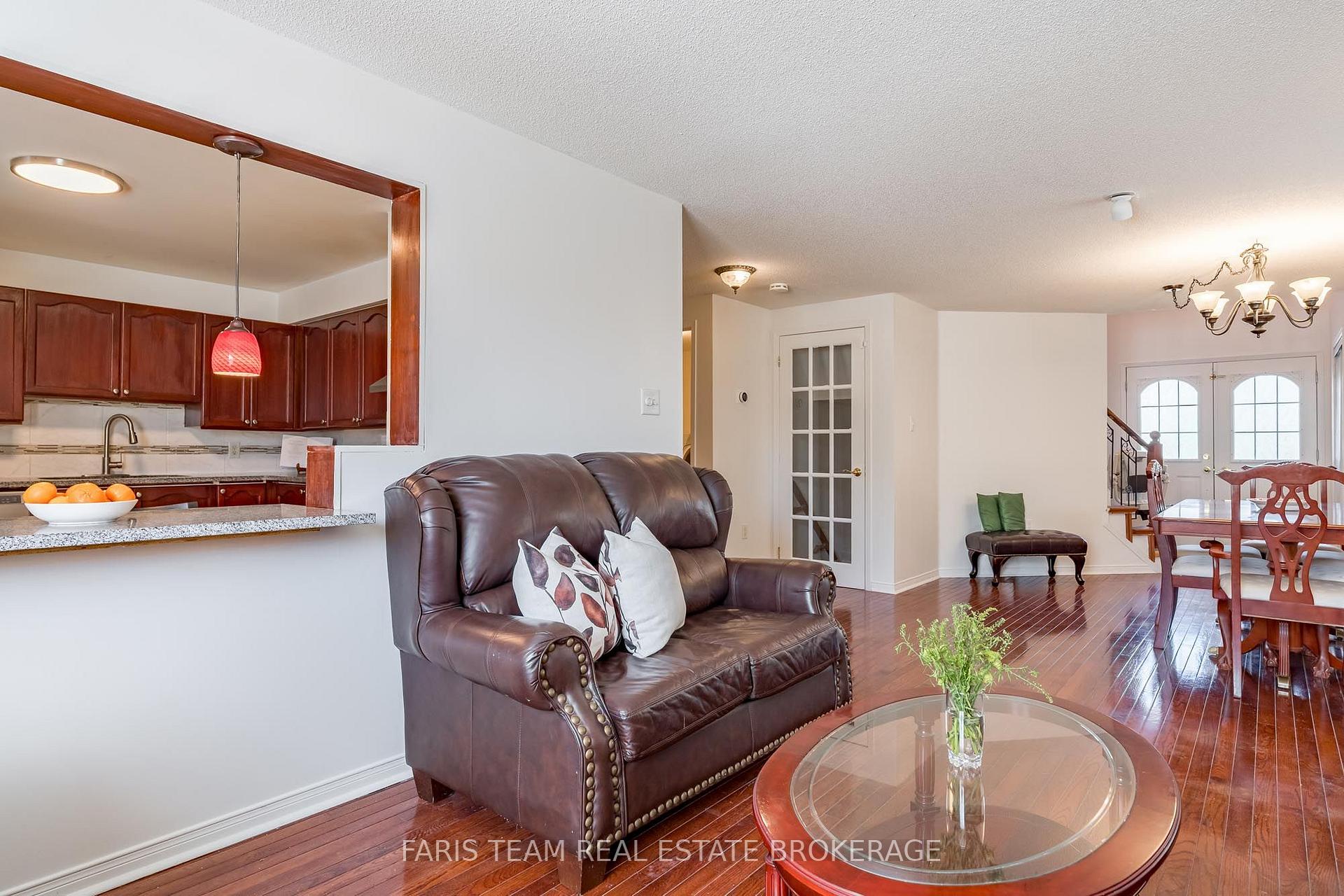 Photo 13 of 41 Willow Drive, Barrie, Holly — HOMEH