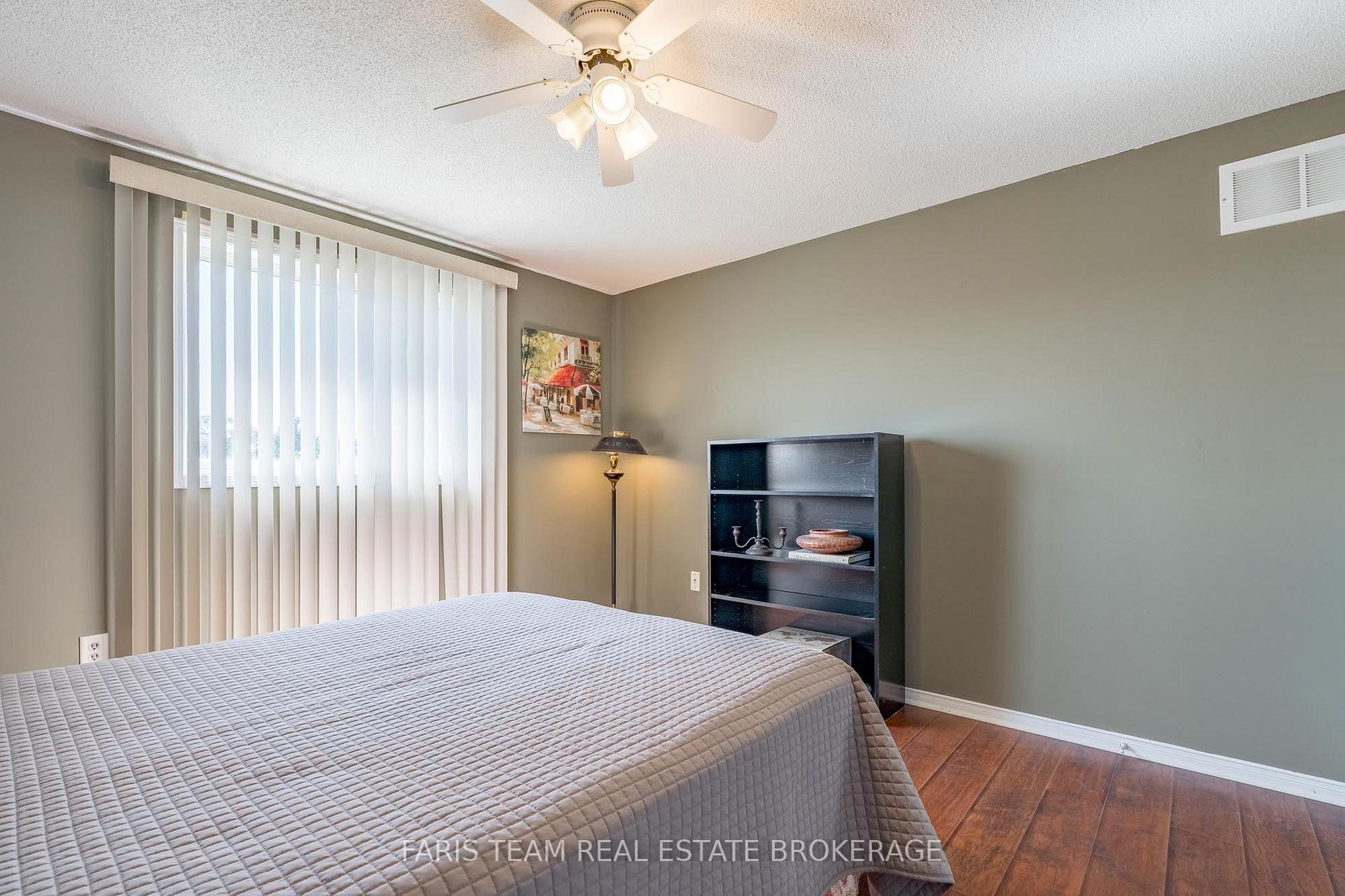 Photo 23 of 41 Willow Drive, Barrie, Holly — HOMEH