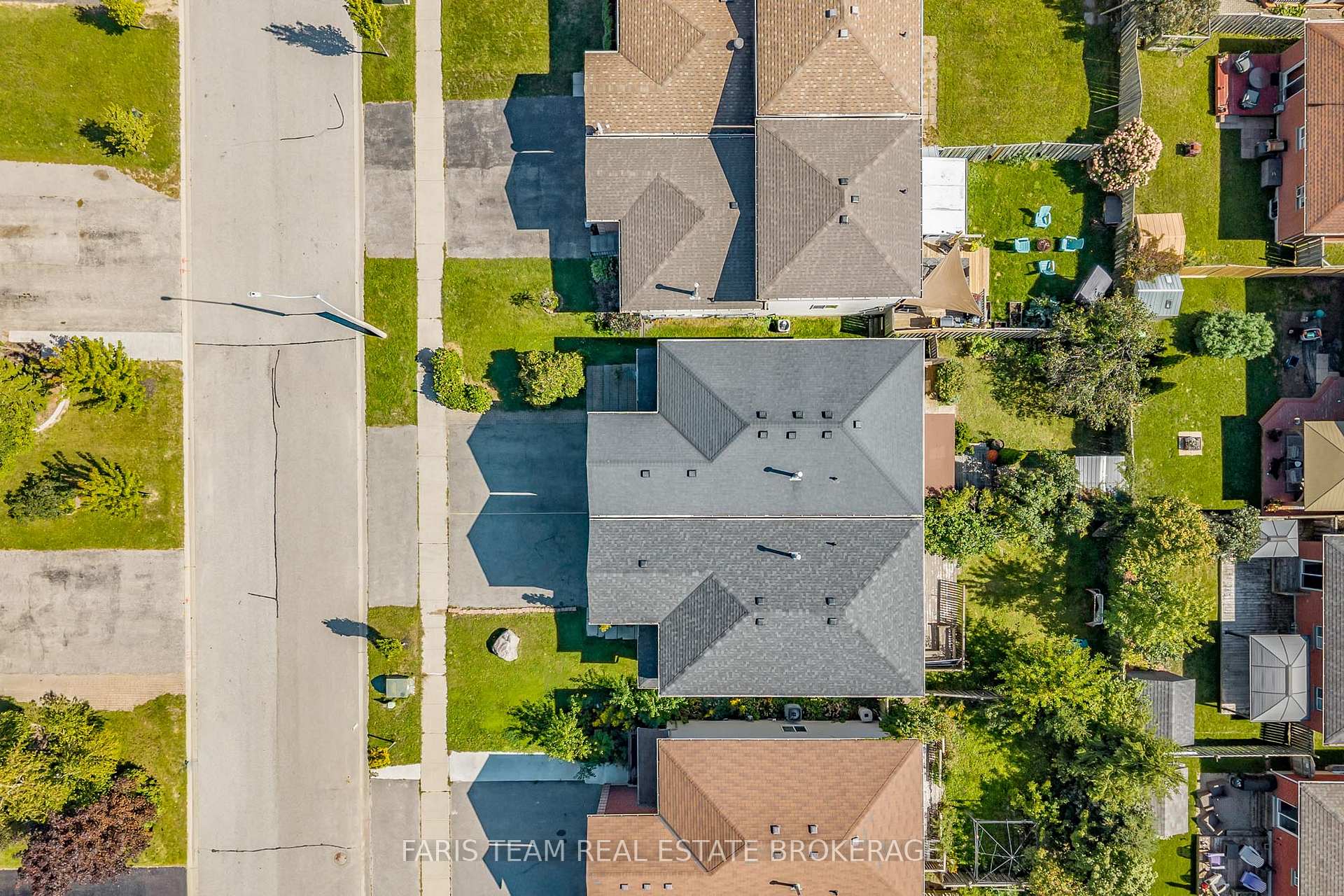Photo 32 of 41 Willow Drive, Barrie, Holly — HOMEH