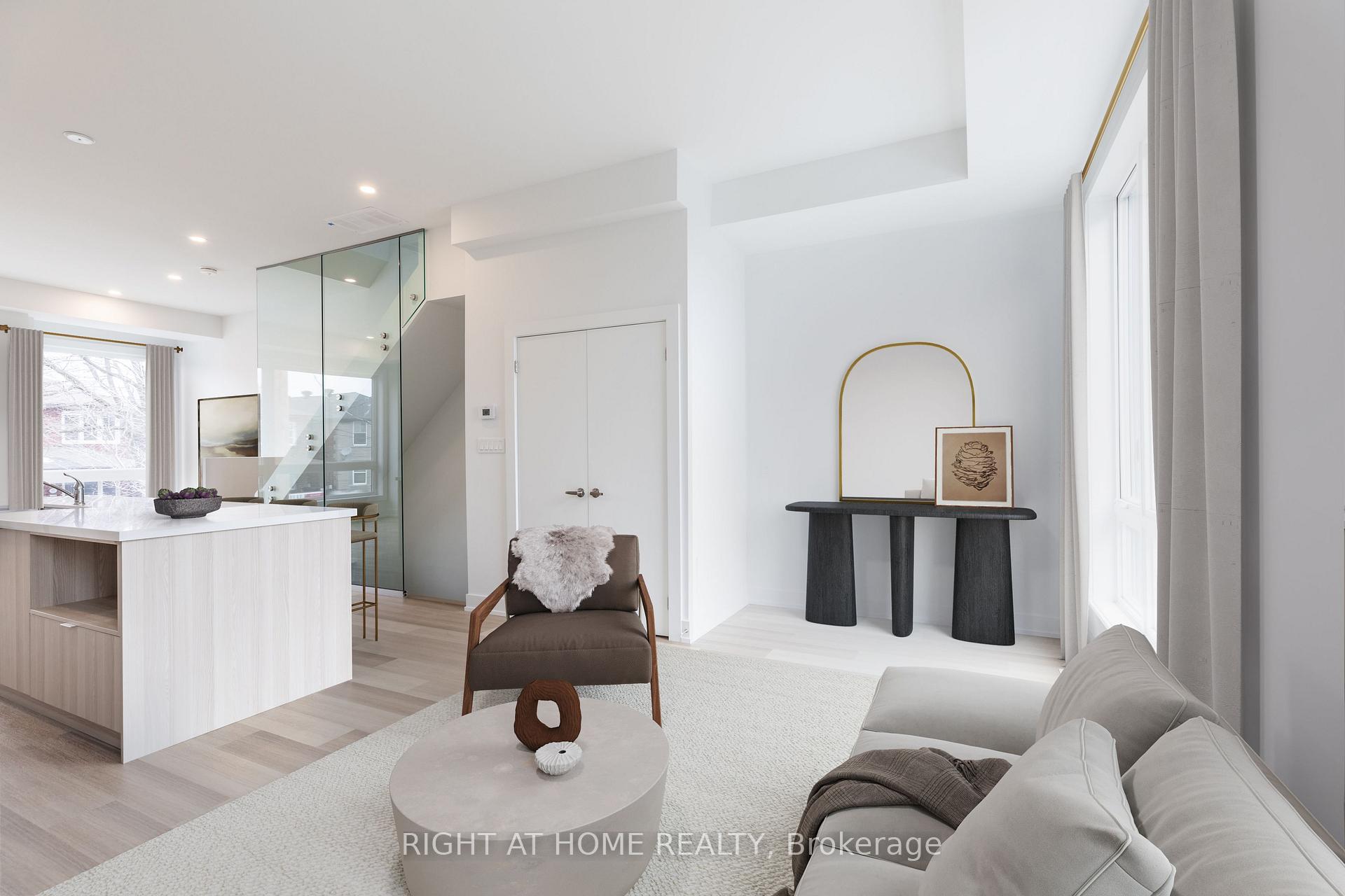 Photo 3 of 272 Atlas Avenue, Toronto, Humewood-Cedarvale — HOMEH