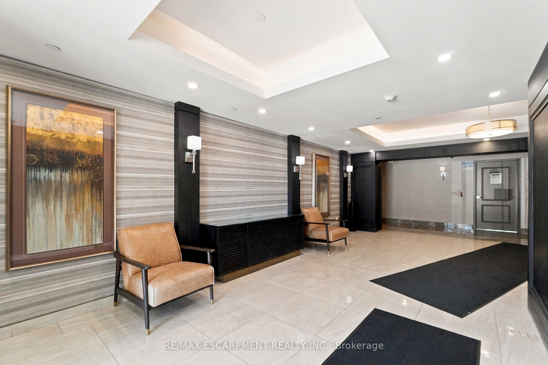Photo 3 of Unit 411, 125 Shoreview Place, Hamilton, Stoney Creek — HOMEH