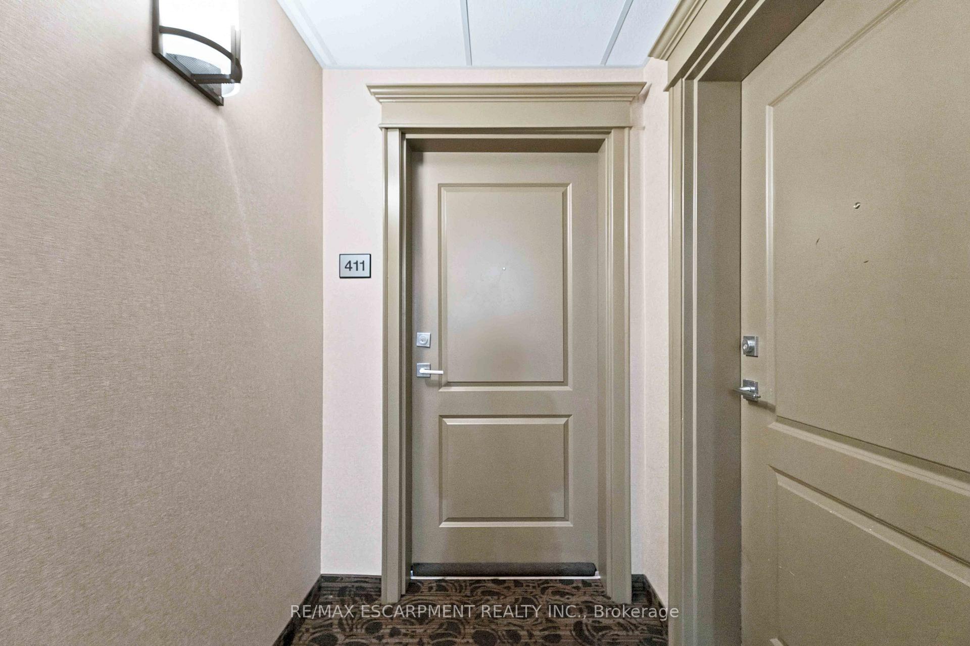 Photo 5 of Unit 411, 125 Shoreview Place, Hamilton, Stoney Creek — HOMEH