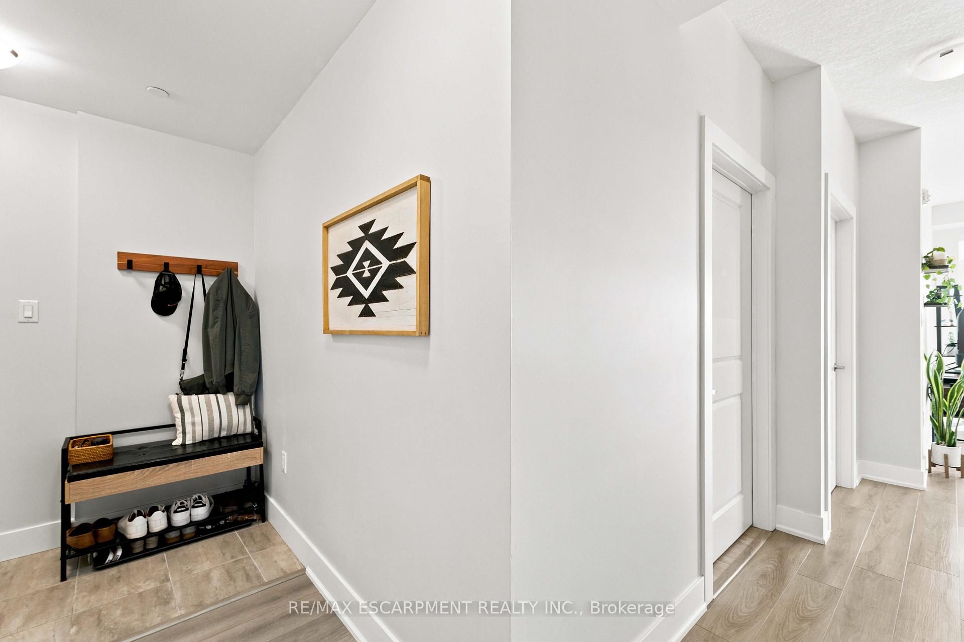 Photo 7 of Unit 411, 125 Shoreview Place, Hamilton, Stoney Creek — HOMEH