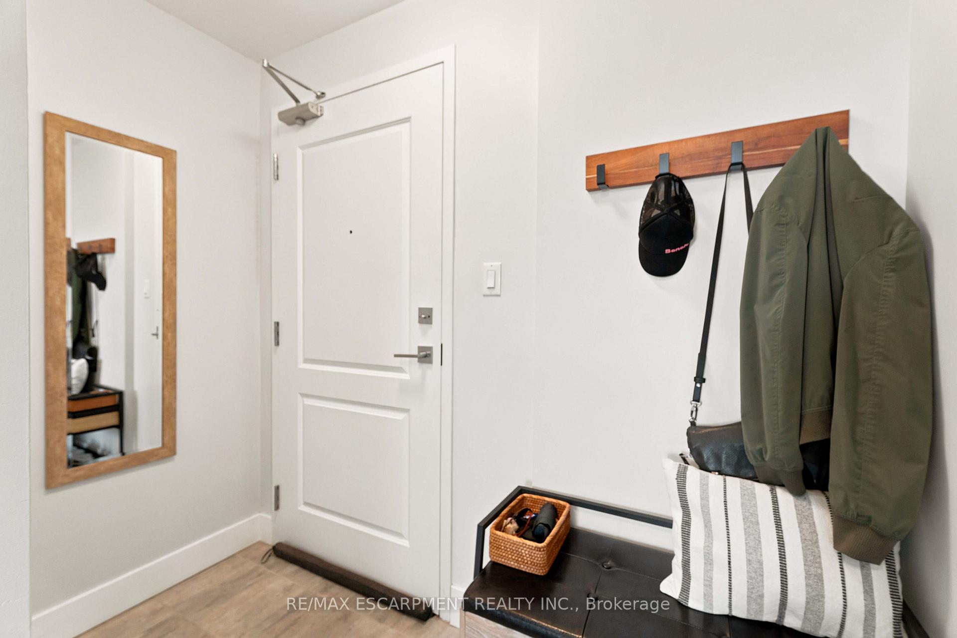 Photo 6 of Unit 411, 125 Shoreview Place, Hamilton, Stoney Creek — HOMEH