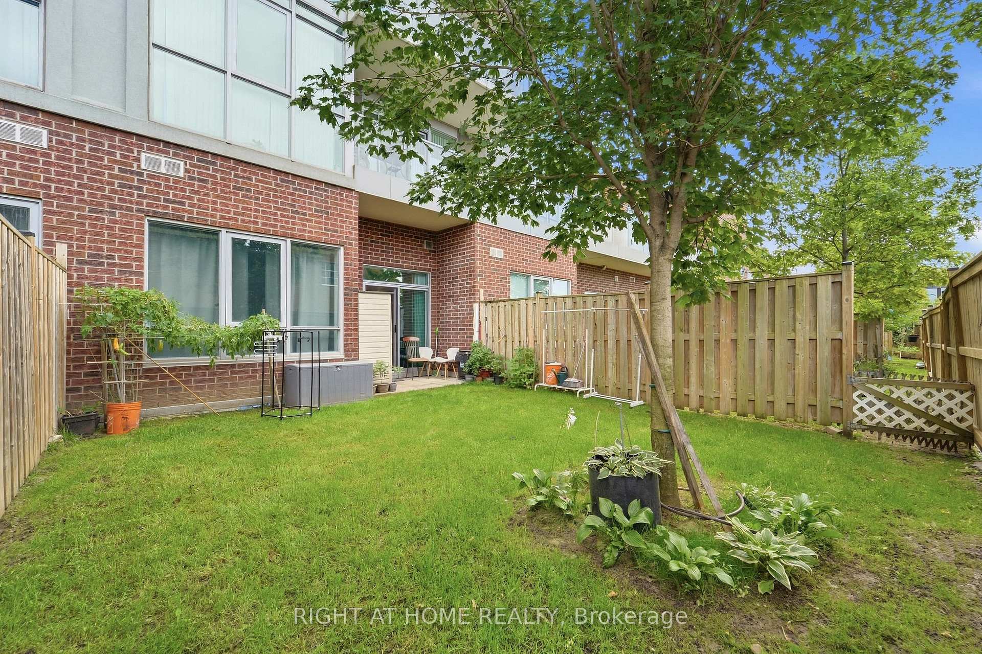 Photo 3 of Unit 104, 1328 Birchmount Road, Scarborough, Wexford-Maryvale — HOMEH