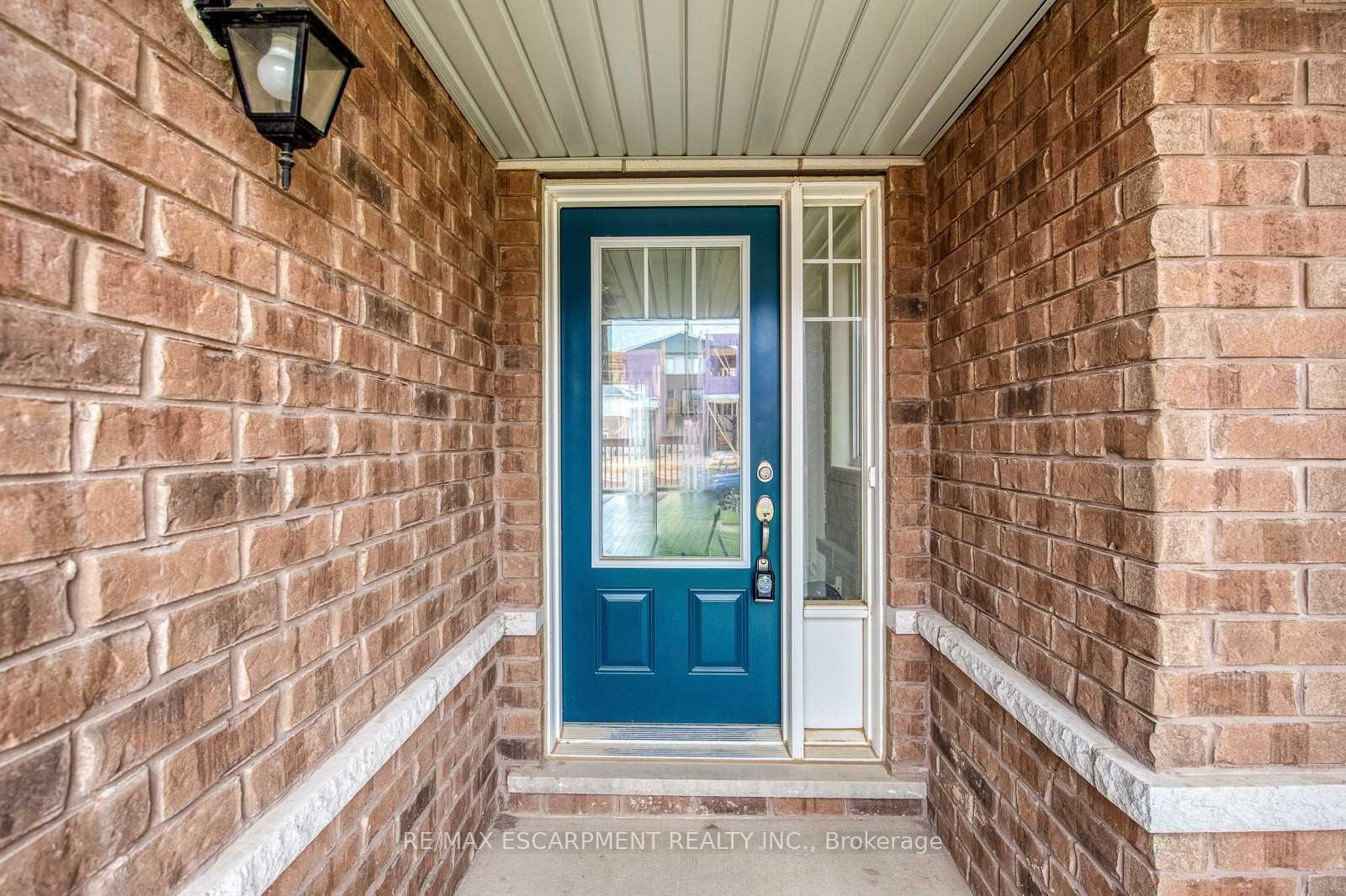 Photo 3 of 3968 Thomas Alton Boulevard, Burlington, Alton — HOMEH