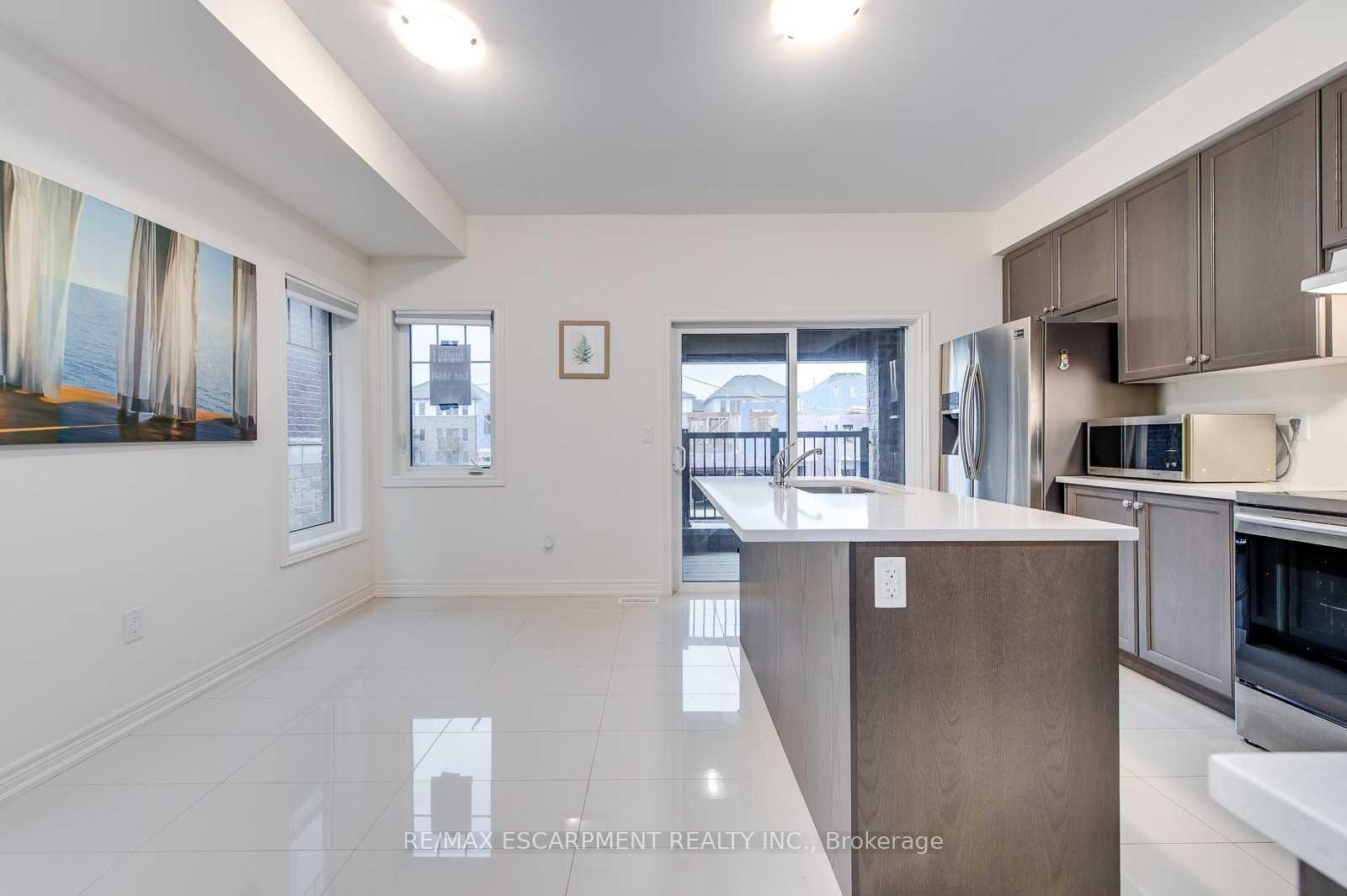 Photo 15 of 3968 Thomas Alton Boulevard, Burlington, Alton — HOMEH