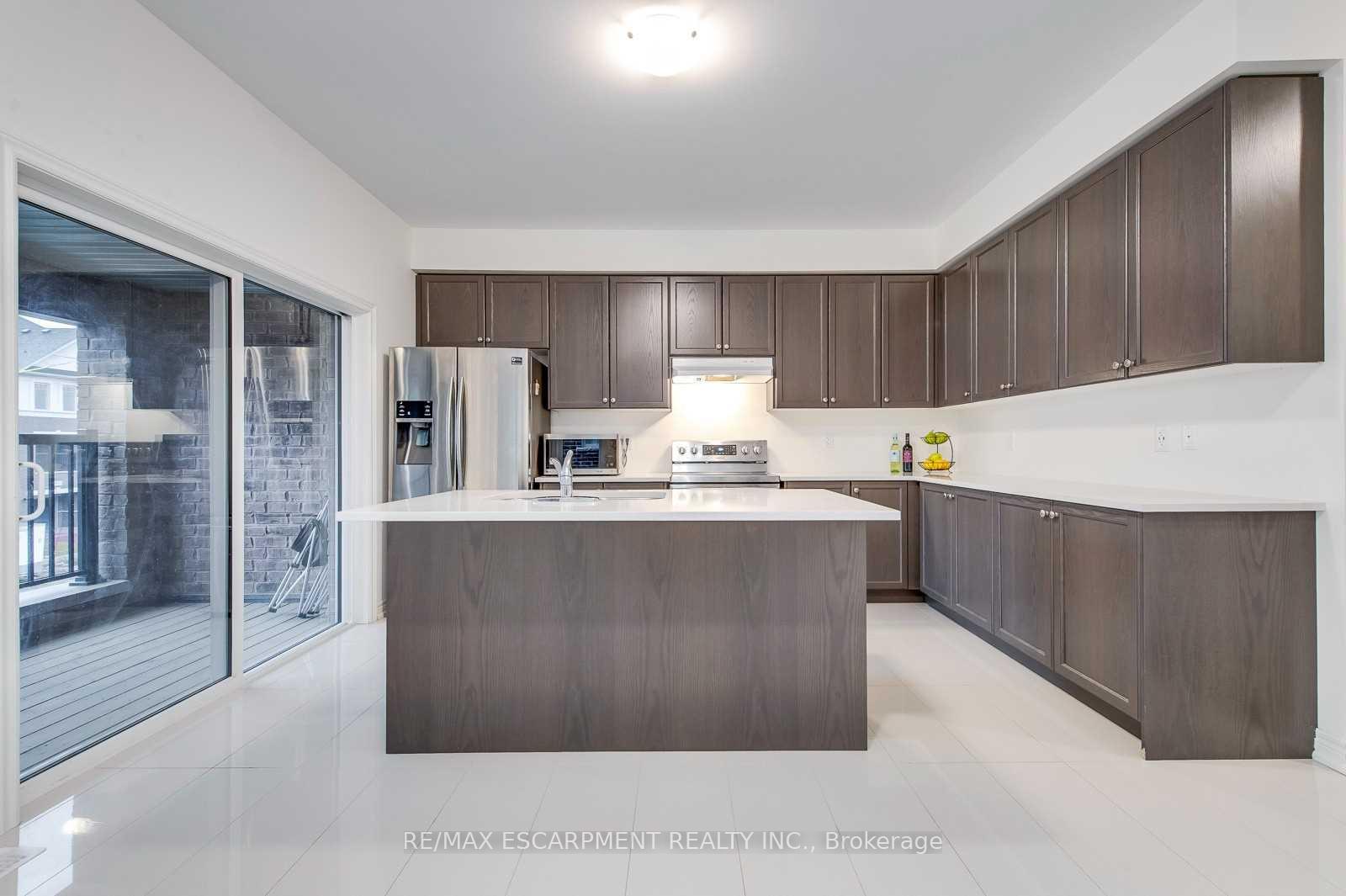 Photo 19 of 3968 Thomas Alton Boulevard, Burlington, Alton — HOMEH