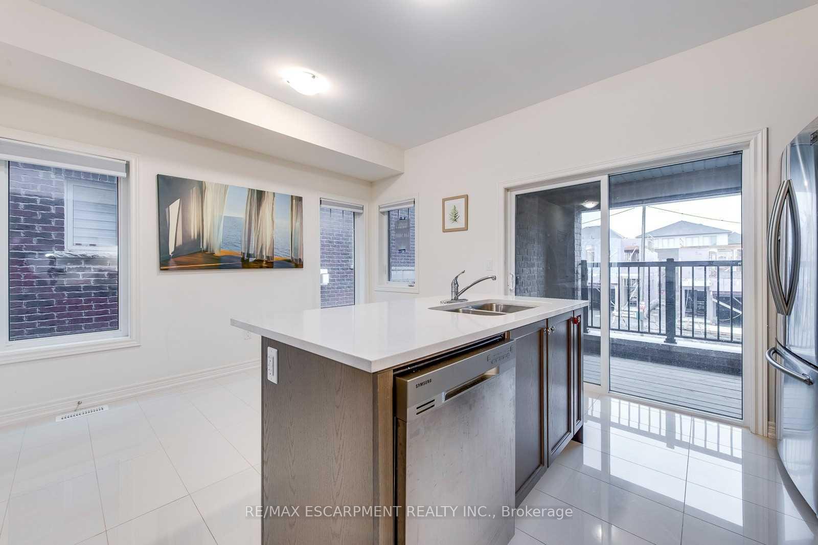 Photo 21 of 3968 Thomas Alton Boulevard, Burlington, Alton — HOMEH