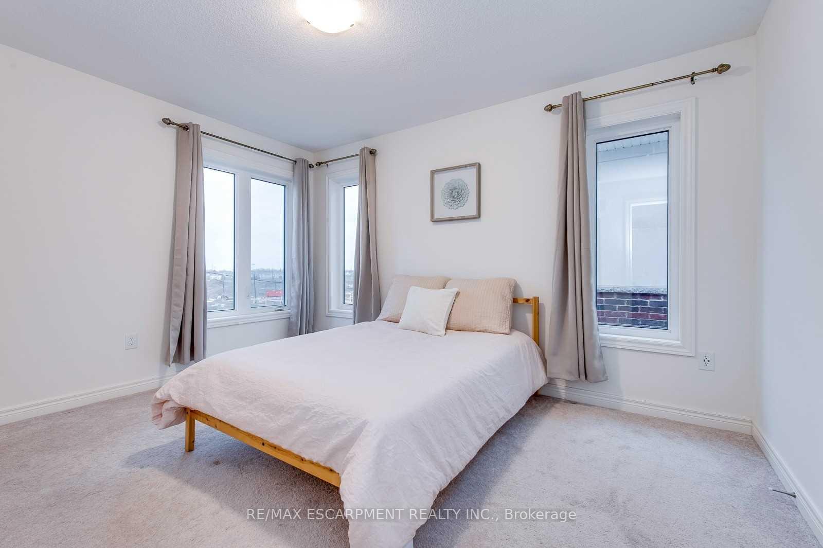 Photo 29 of 3968 Thomas Alton Boulevard, Burlington, Alton — HOMEH