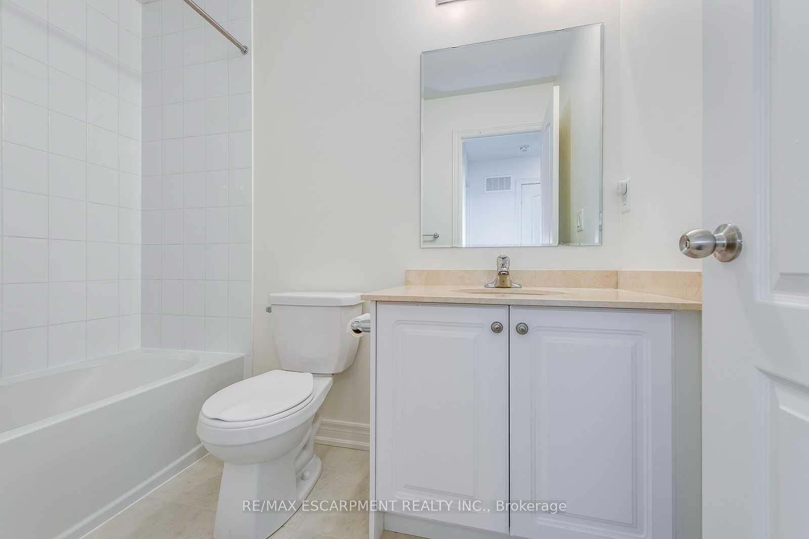 Photo 33 of 3968 Thomas Alton Boulevard, Burlington, Alton — HOMEH