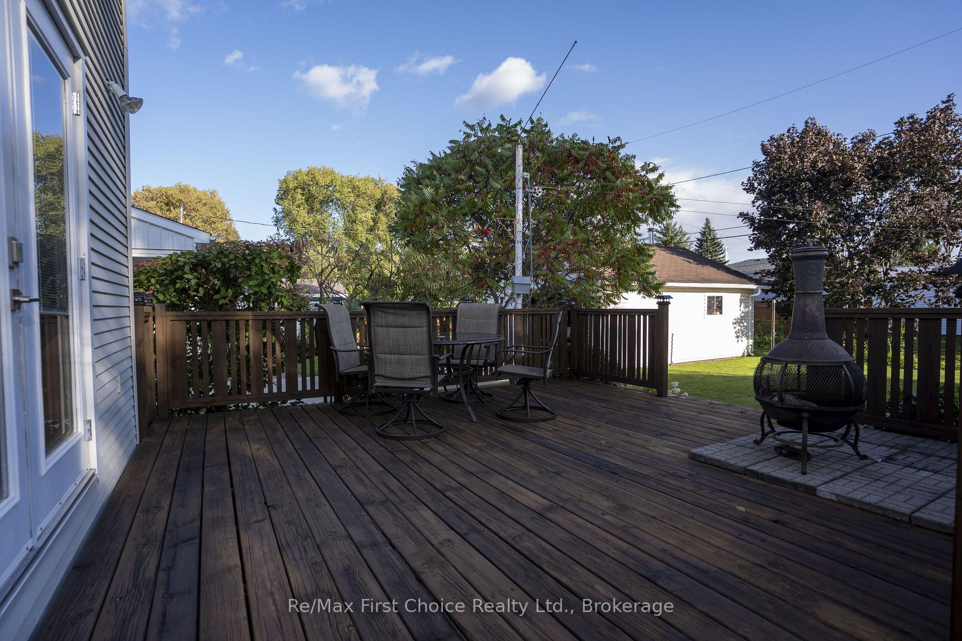 Photo 4 of 2824 Moodie Street E, Thunder Bay, Green Acres — HOMEH
