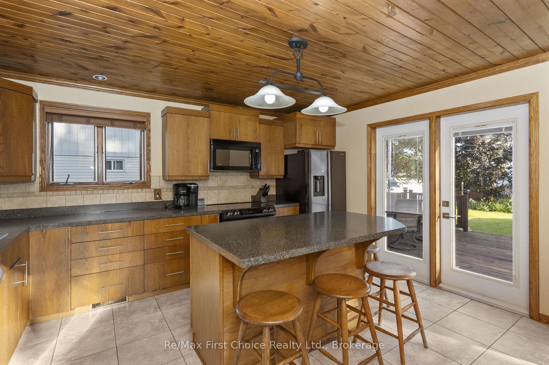 Photo 6 of 2824 Moodie Street E, Thunder Bay, Green Acres — HOMEH