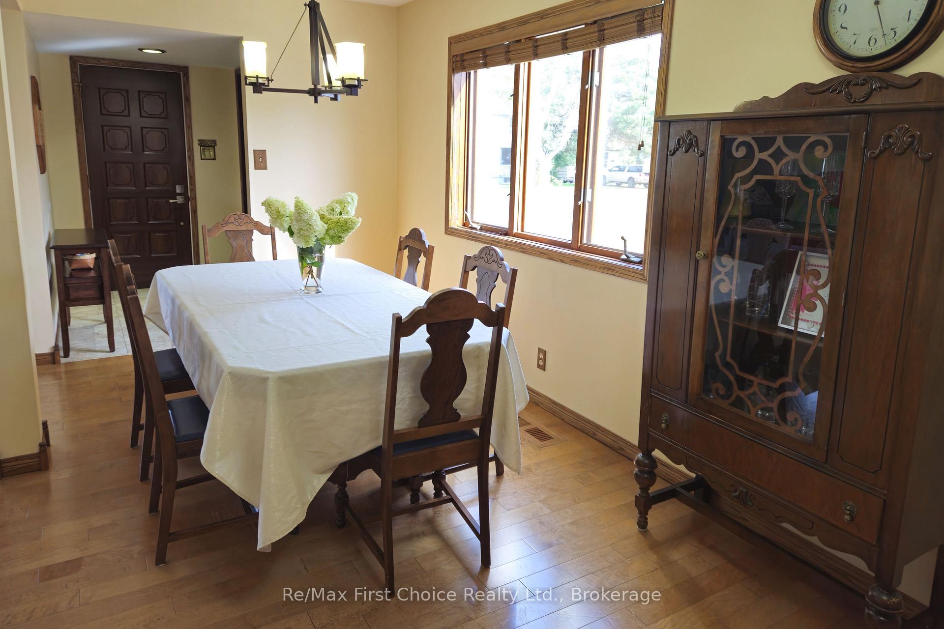 Photo 9 of 2824 Moodie Street E, Thunder Bay, Green Acres — HOMEH