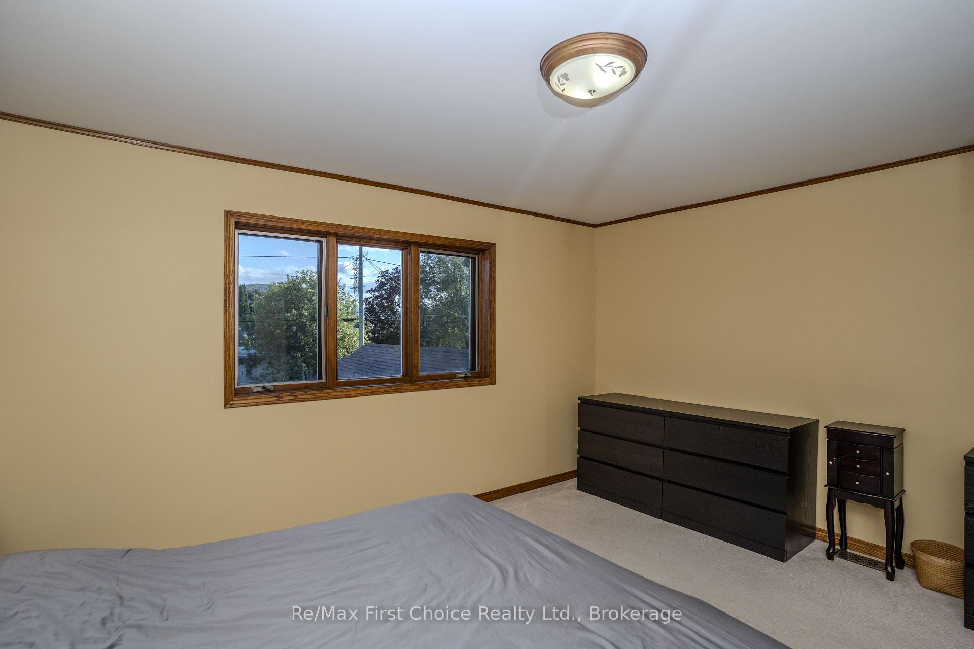 Photo 14 of 2824 Moodie Street E, Thunder Bay, Green Acres — HOMEH
