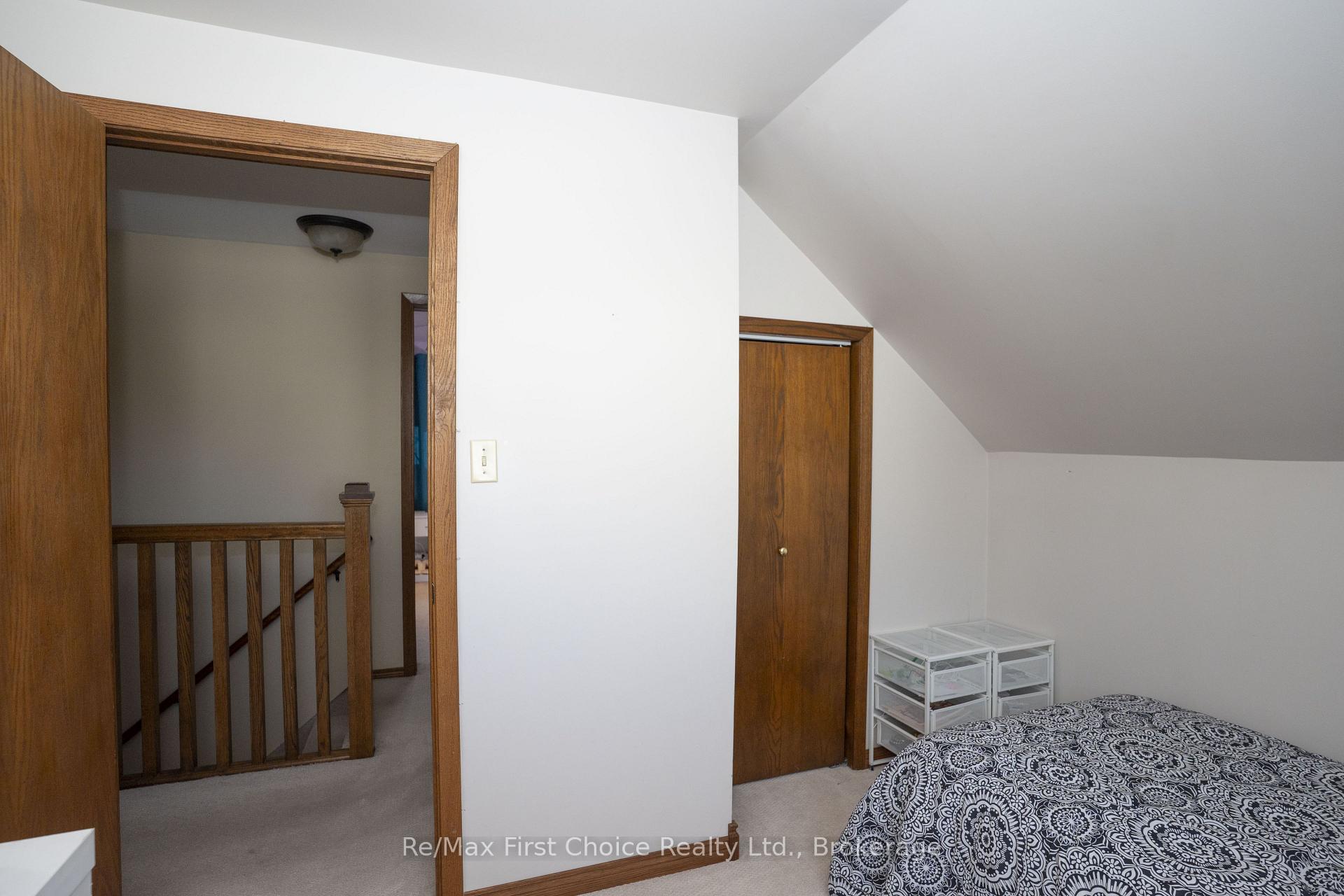 Photo 17 of 2824 Moodie Street E, Thunder Bay, Green Acres — HOMEH