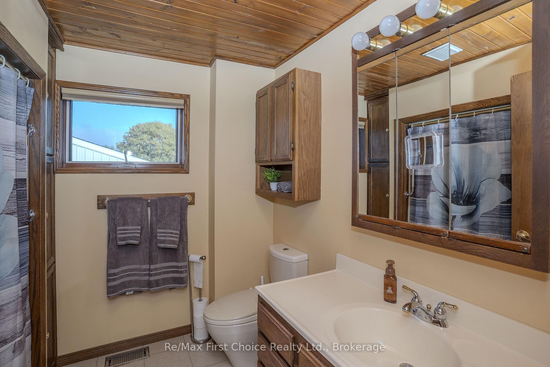 Photo 20 of 2824 Moodie Street E, Thunder Bay, Green Acres — HOMEH