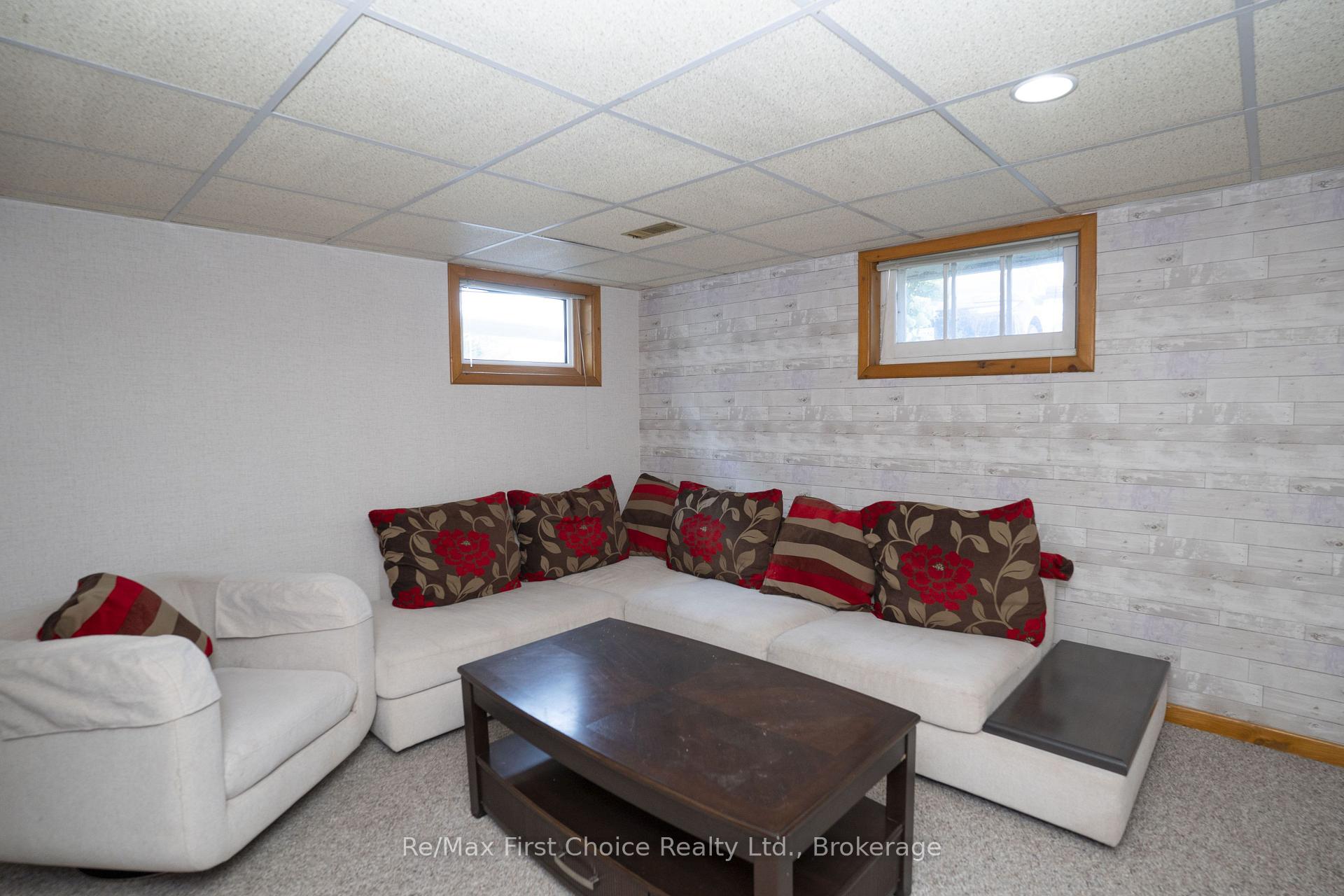 Photo 21 of 2824 Moodie Street E, Thunder Bay, Green Acres — HOMEH