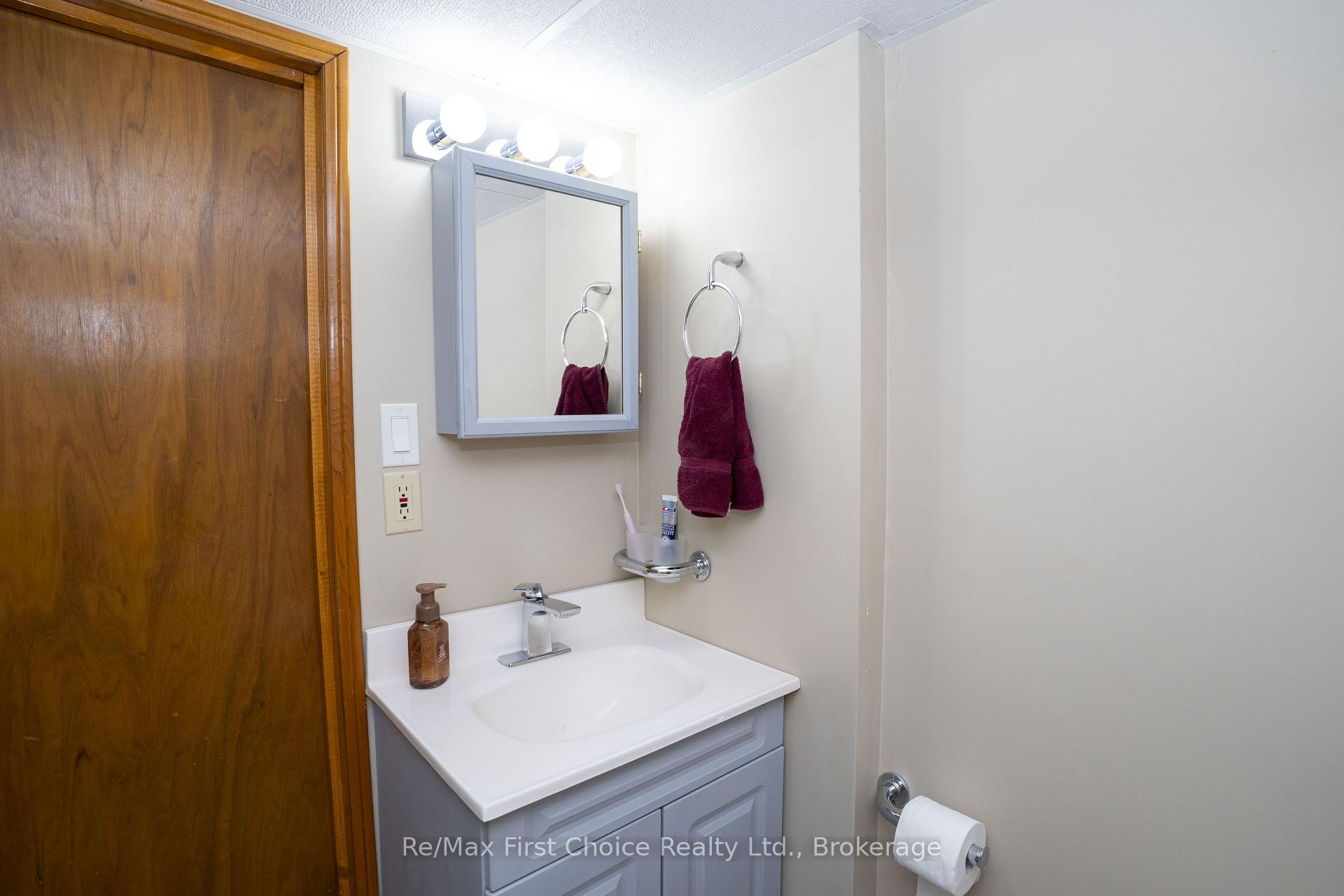 Photo 24 of 2824 Moodie Street E, Thunder Bay, Green Acres — HOMEH
