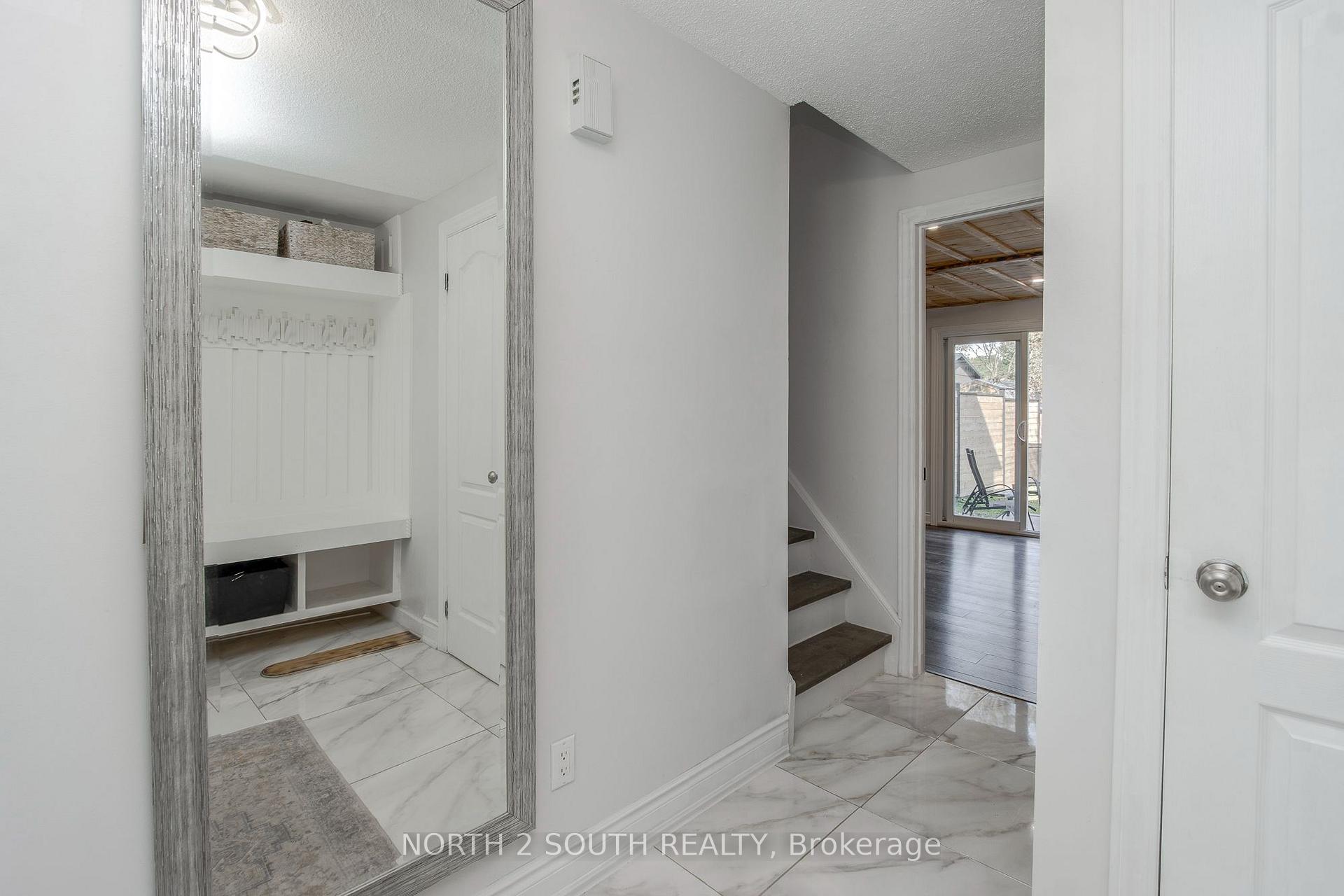 Photo 2 of 87 Scott Crescent, Barrie, Letitia Heights — HOMEH