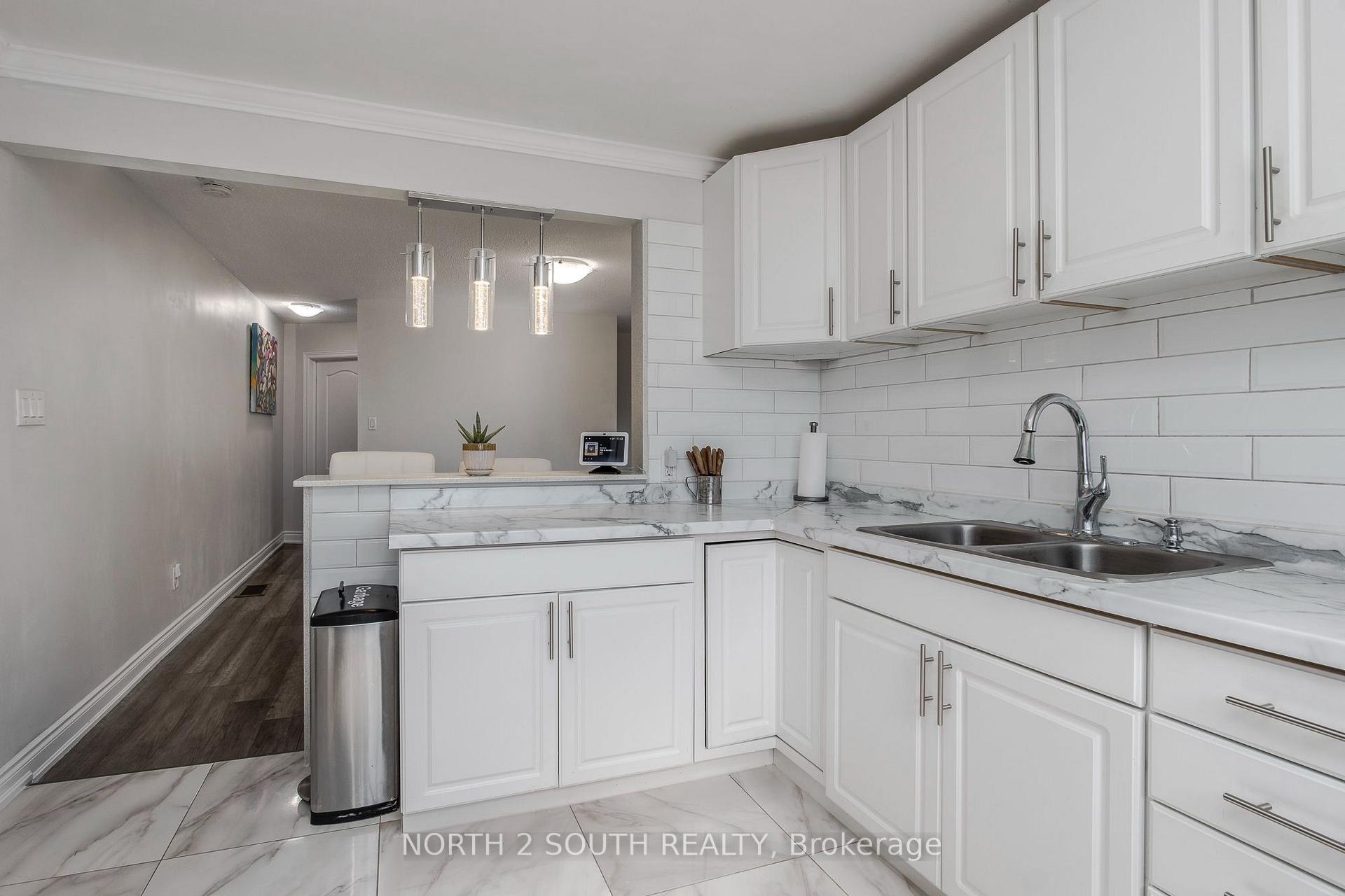 Photo 12 of 87 Scott Crescent, Barrie, Letitia Heights — HOMEH