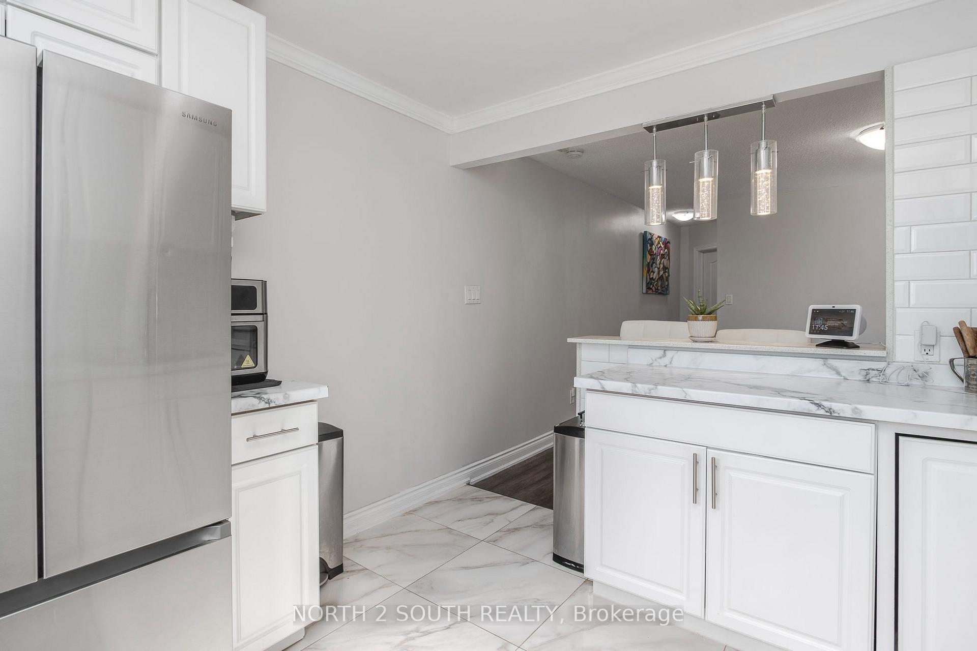 Photo 15 of 87 Scott Crescent, Barrie, Letitia Heights — HOMEH