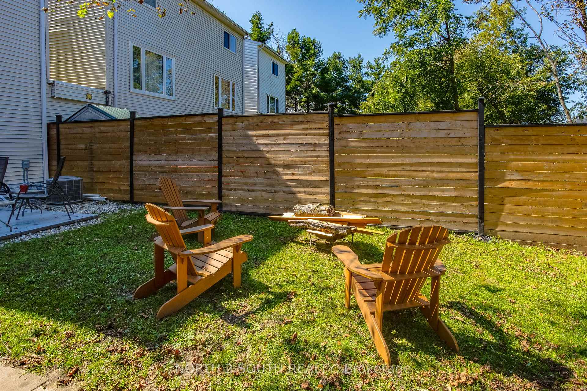 Photo 30 of 87 Scott Crescent, Barrie, Letitia Heights — HOMEH