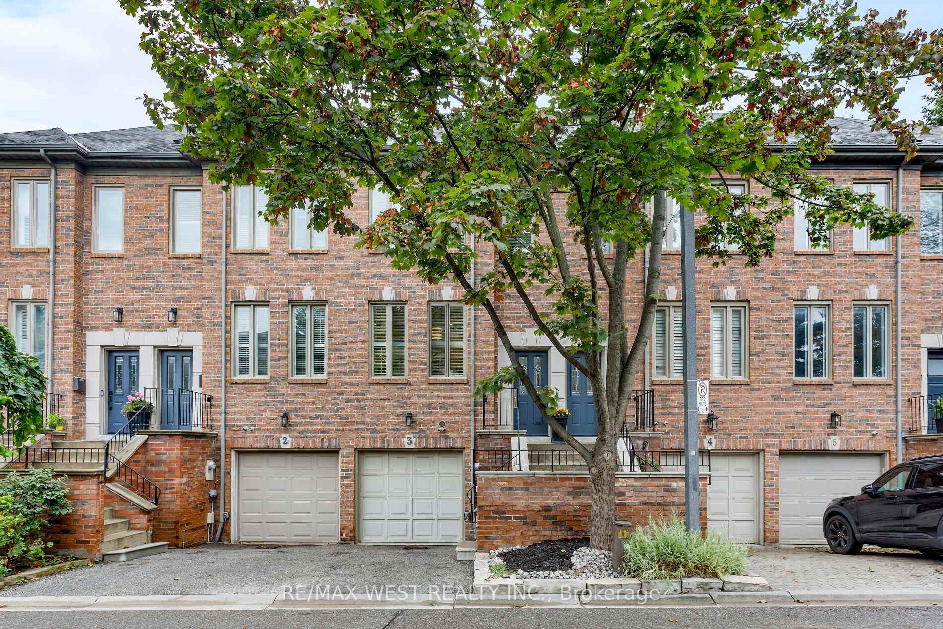 Photo 1 of Unit 3, 175 Grand Avenue, Etobicoke, Stonegate-Queensway — HOMEH