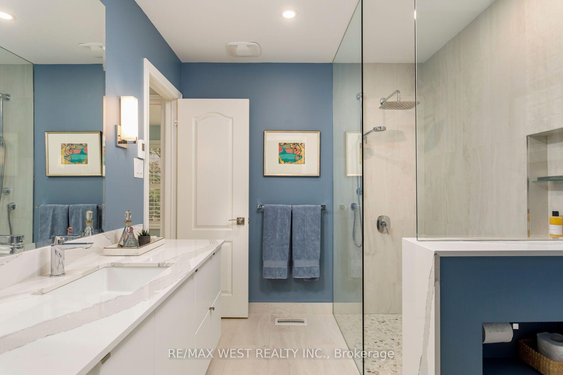 Photo 29 of Unit 3, 175 Grand Avenue, Etobicoke, Stonegate-Queensway — HOMEH