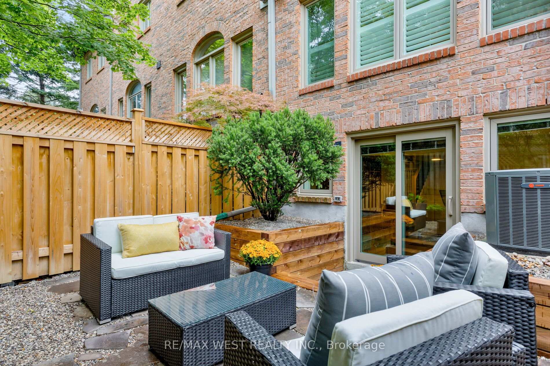 Photo 46 of Unit 3, 175 Grand Avenue, Etobicoke, Stonegate-Queensway — HOMEH