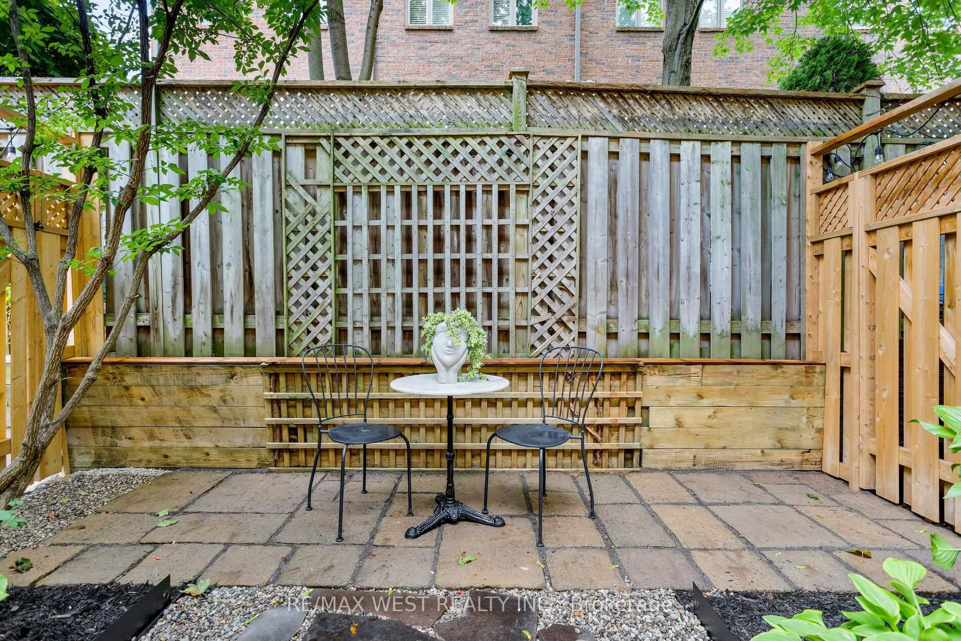 Photo 48 of Unit 3, 175 Grand Avenue, Etobicoke, Stonegate-Queensway — HOMEH