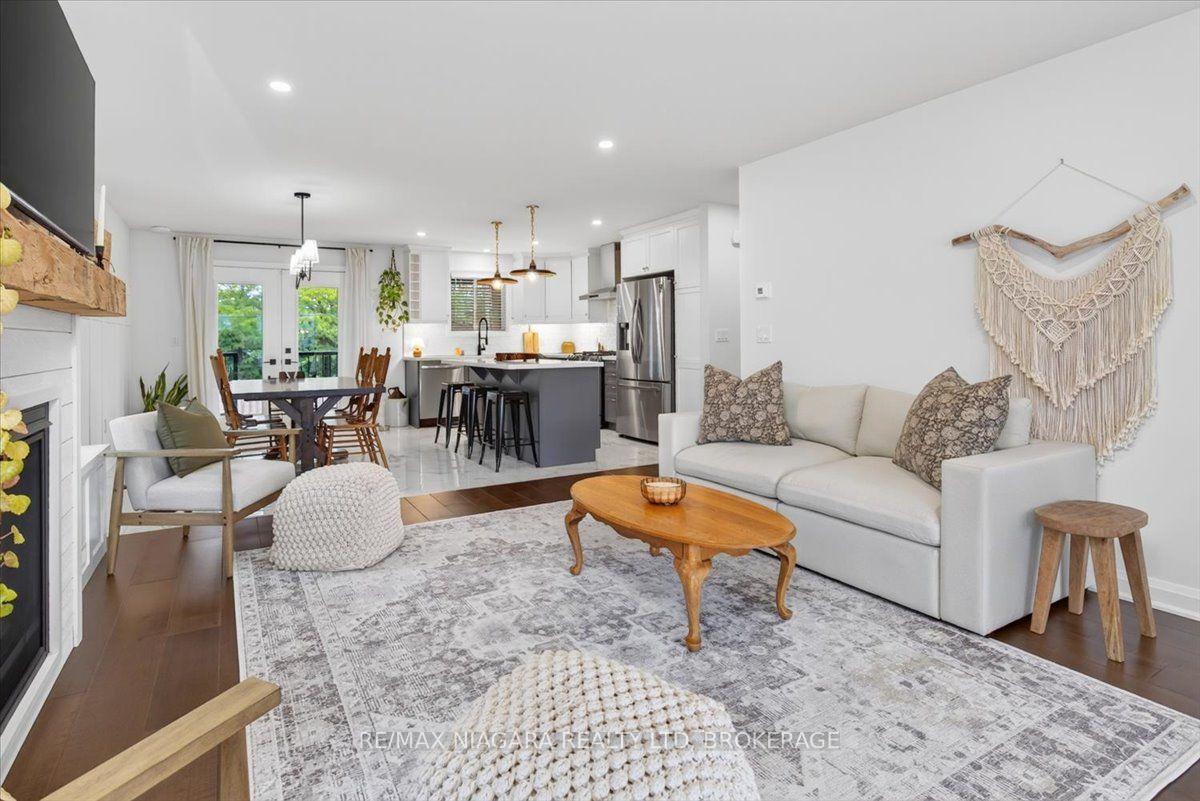 Photo 13 of 7331 Sherrilee Crescent, Niagara Falls, Brown — HOMEH