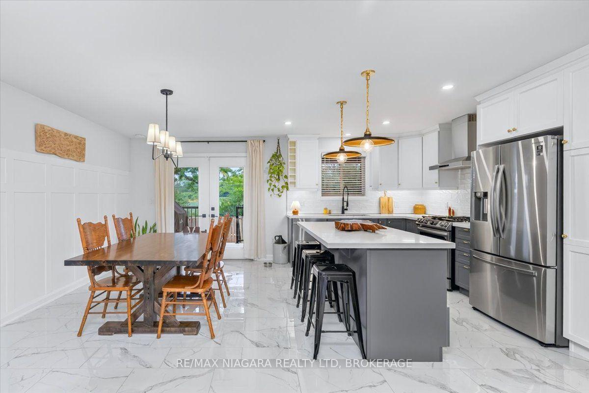 Photo 17 of 7331 Sherrilee Crescent, Niagara Falls, Brown — HOMEH