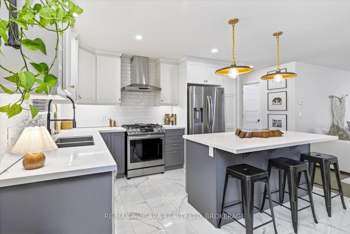 Photo 19 of 7331 Sherrilee Crescent, Niagara Falls, Brown — HOMEH