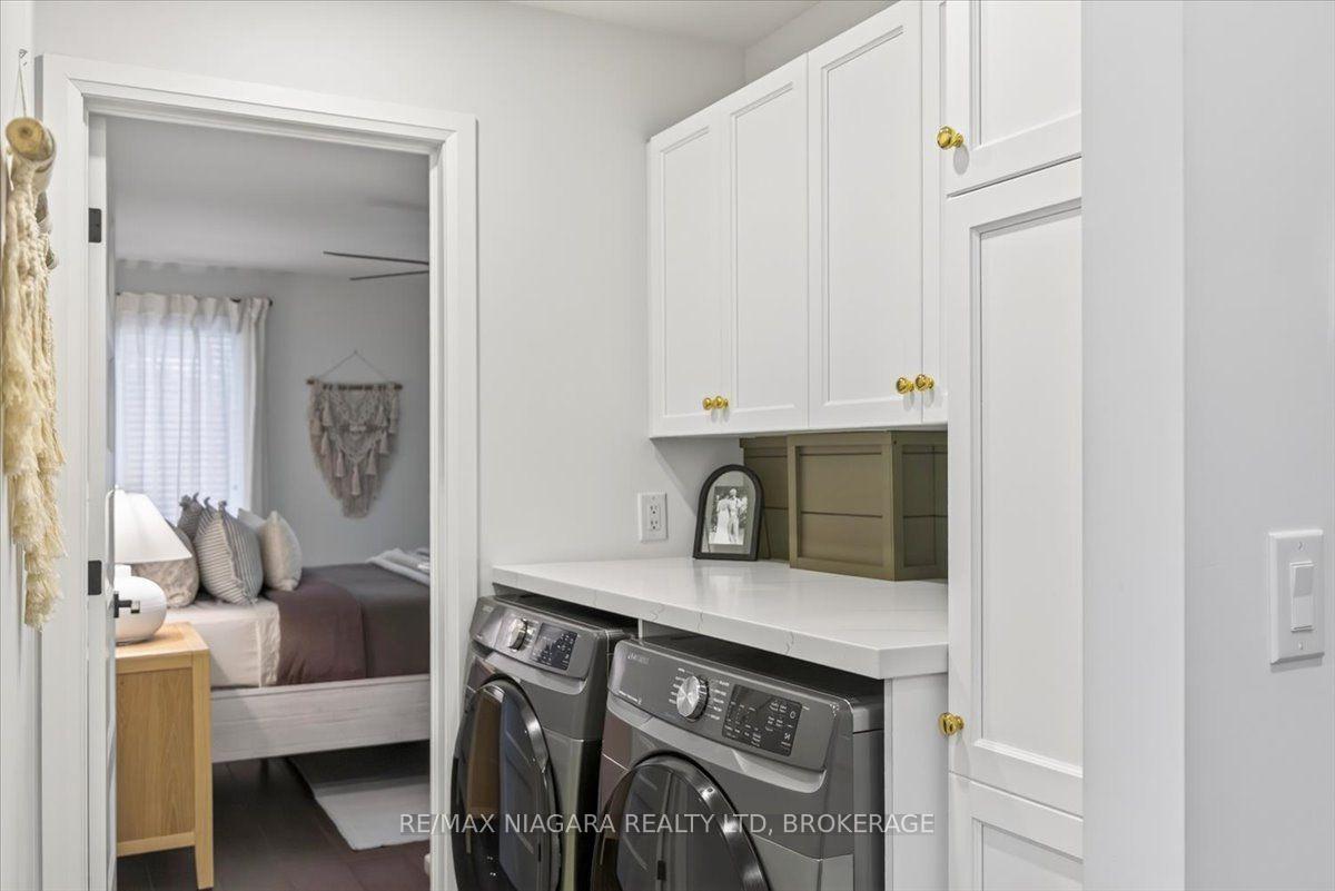 Photo 25 of 7331 Sherrilee Crescent, Niagara Falls, Brown — HOMEH