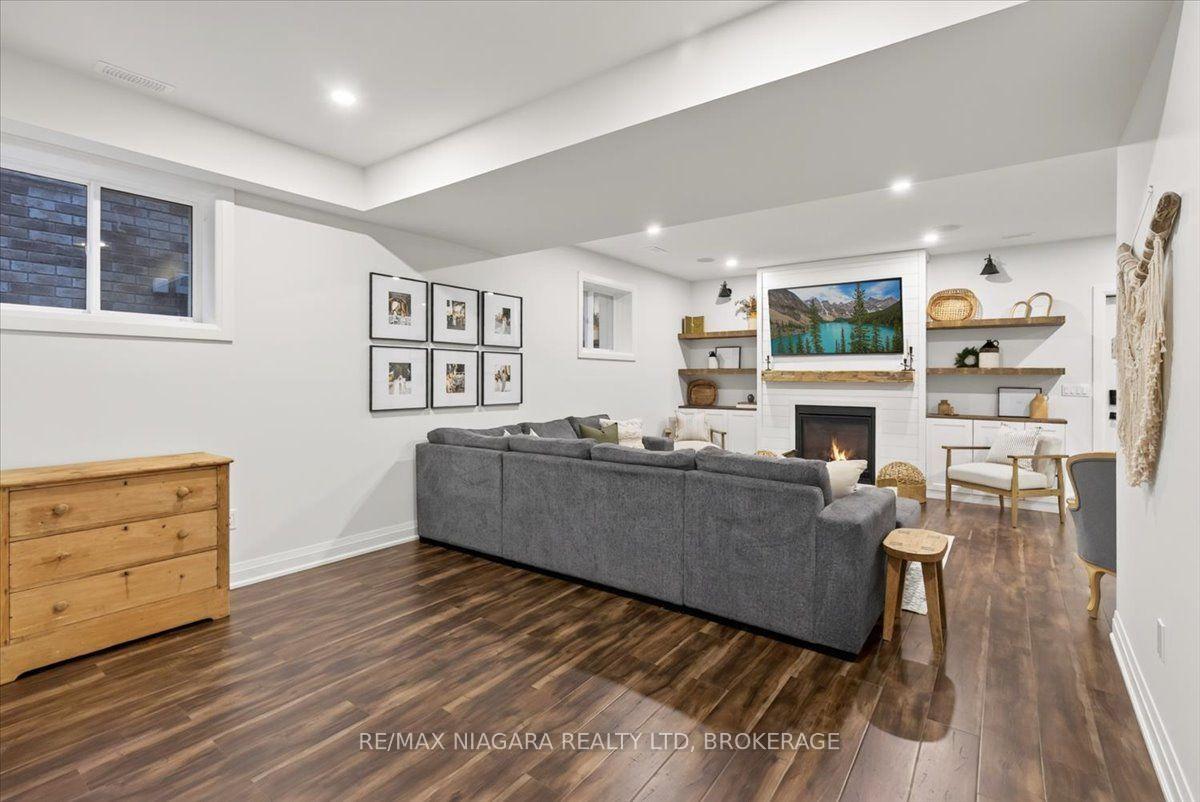 Photo 38 of 7331 Sherrilee Crescent, Niagara Falls, Brown — HOMEH