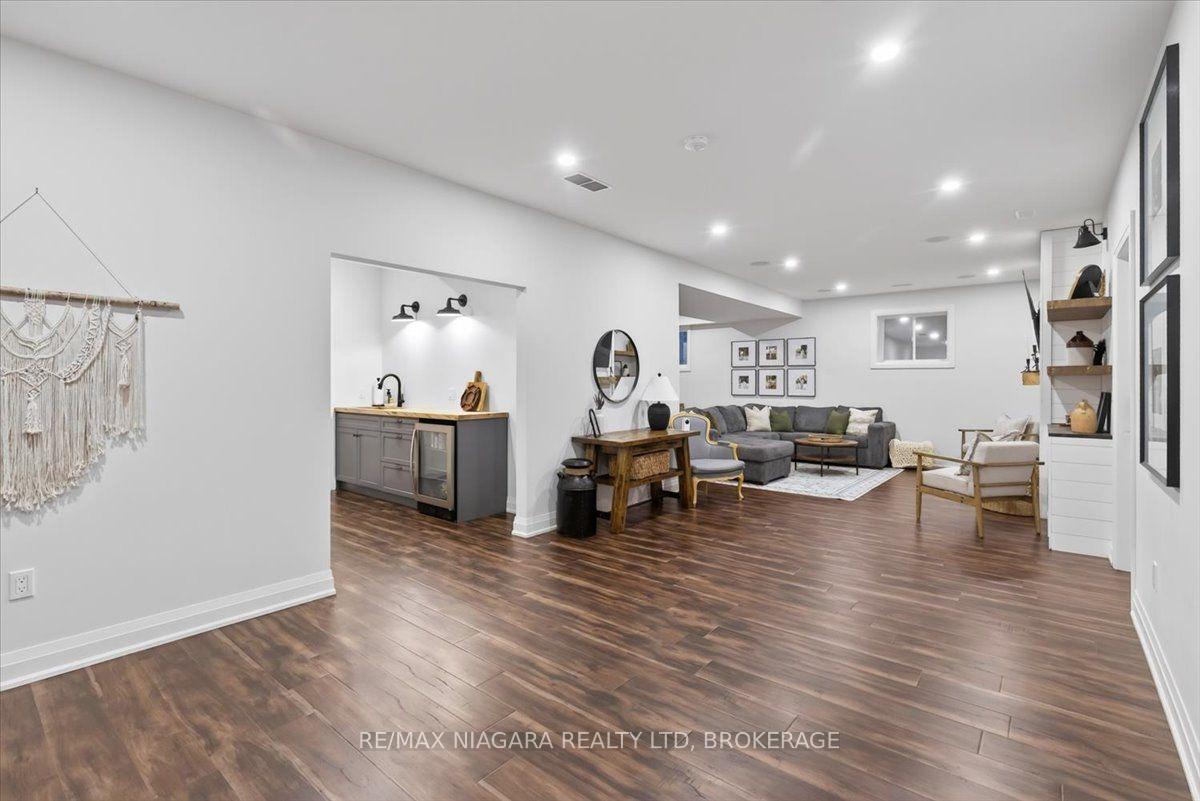 Photo 45 of 7331 Sherrilee Crescent, Niagara Falls, Brown — HOMEH